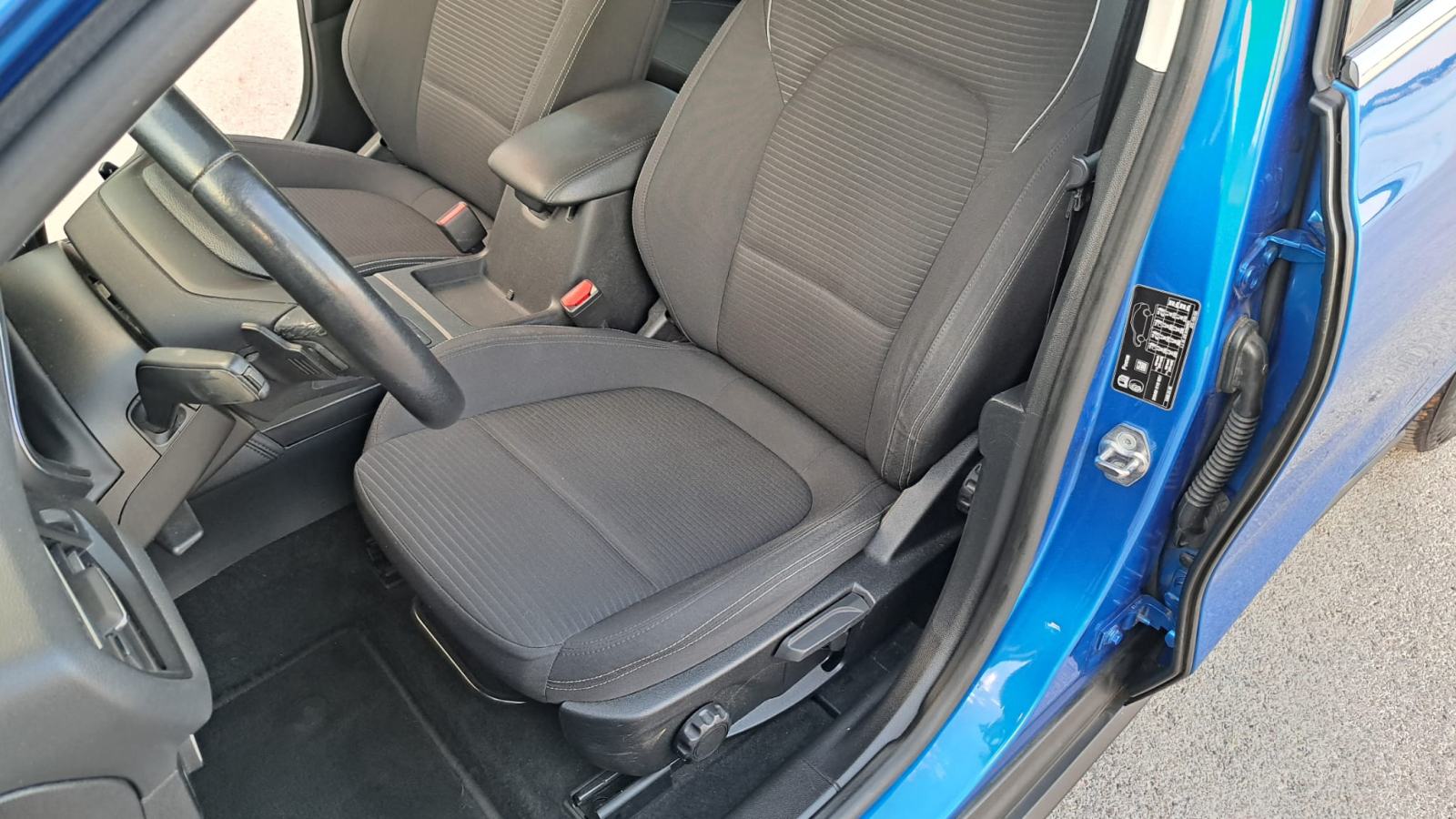 Ford Focus Karavan 1,5 TDCi 2019god *Automatik*, *SERVIS*, fotografija 20