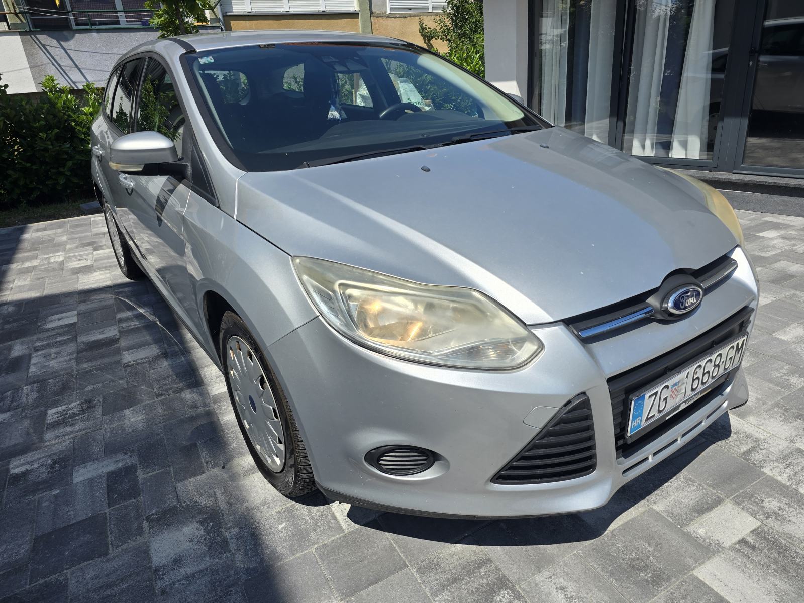 Ford Focus Karavan 1,5 TDCi 2014 god . Reg 12/2026 odlično stanje, pogled izvana - slika 3