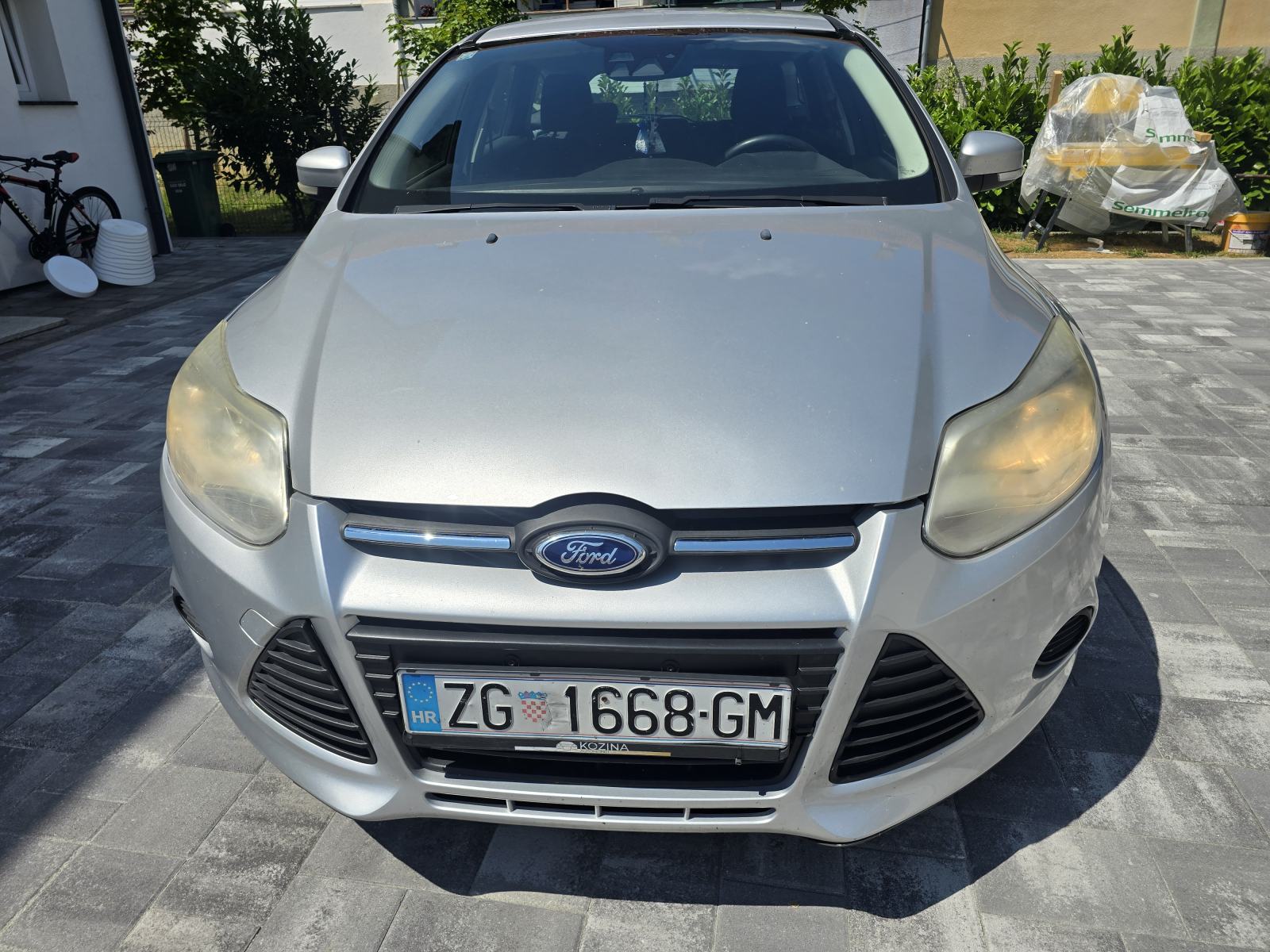 Ford Focus Karavan 1,5 TDCi 2014 god . Reg 12/2026 odlično stanje, fotografija 8