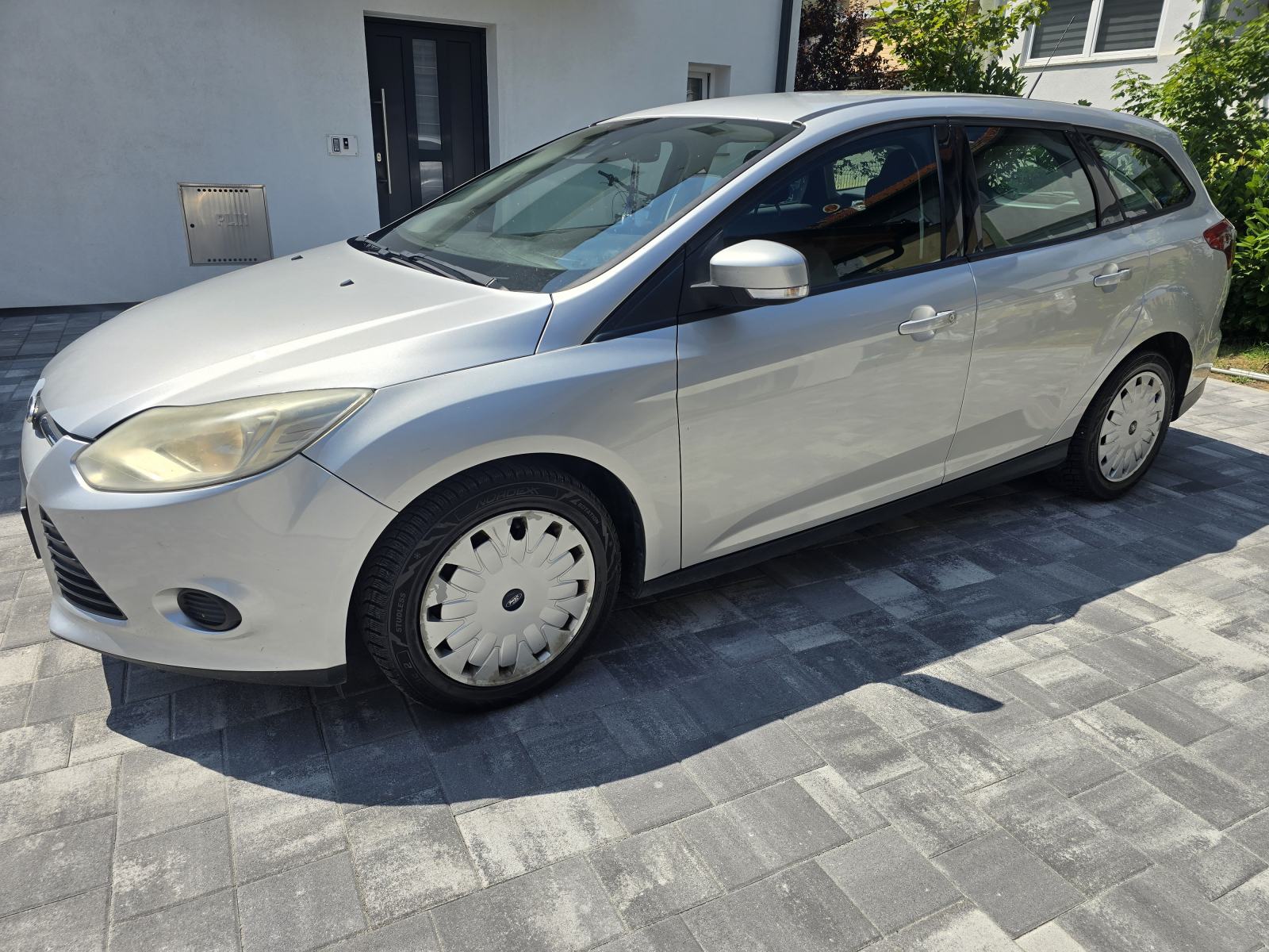 Ford Focus Karavan 1,5 TDCi 2014 god . Reg 12/2026 odlično stanje, pogled izvana - slika 1