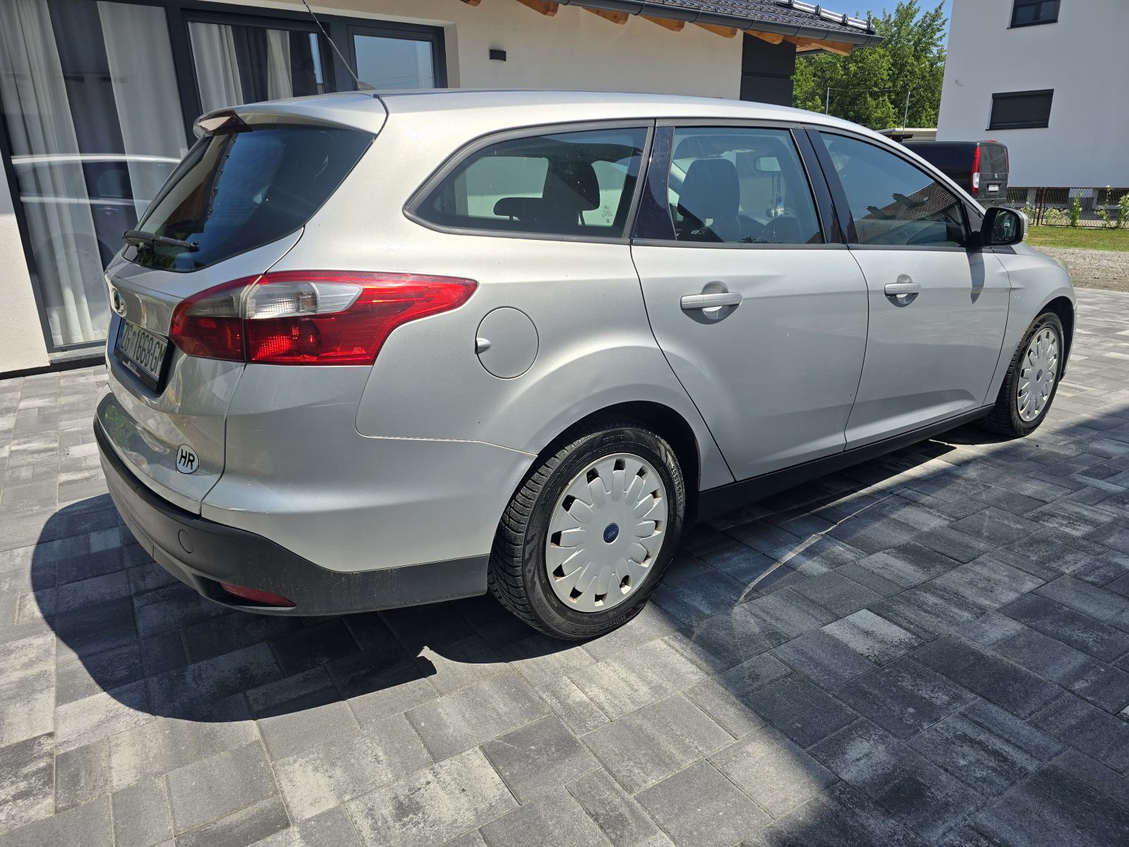 Ford Focus Karavan 1,5 TDCi 2014 god . Reg 12/2026 odlično stanje, fotografija 10