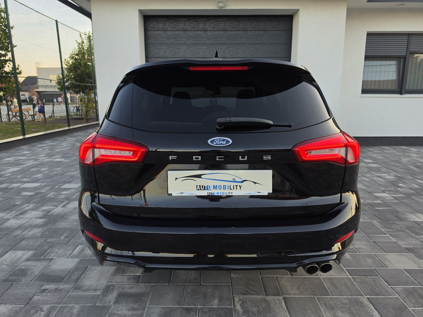 Ford Focus Karavan 1,5 TDCi ST-LINE AUT. FULL LED NAVI **GARANCIJA**, fotografija 5