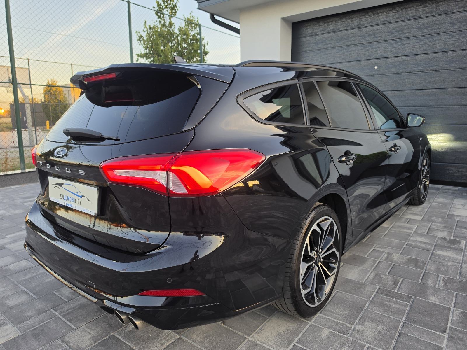 Ford Focus Karavan 1,5 TDCi ST-LINE AUT. FULL LED NAVI **GARANCIJA**, fotografija 4