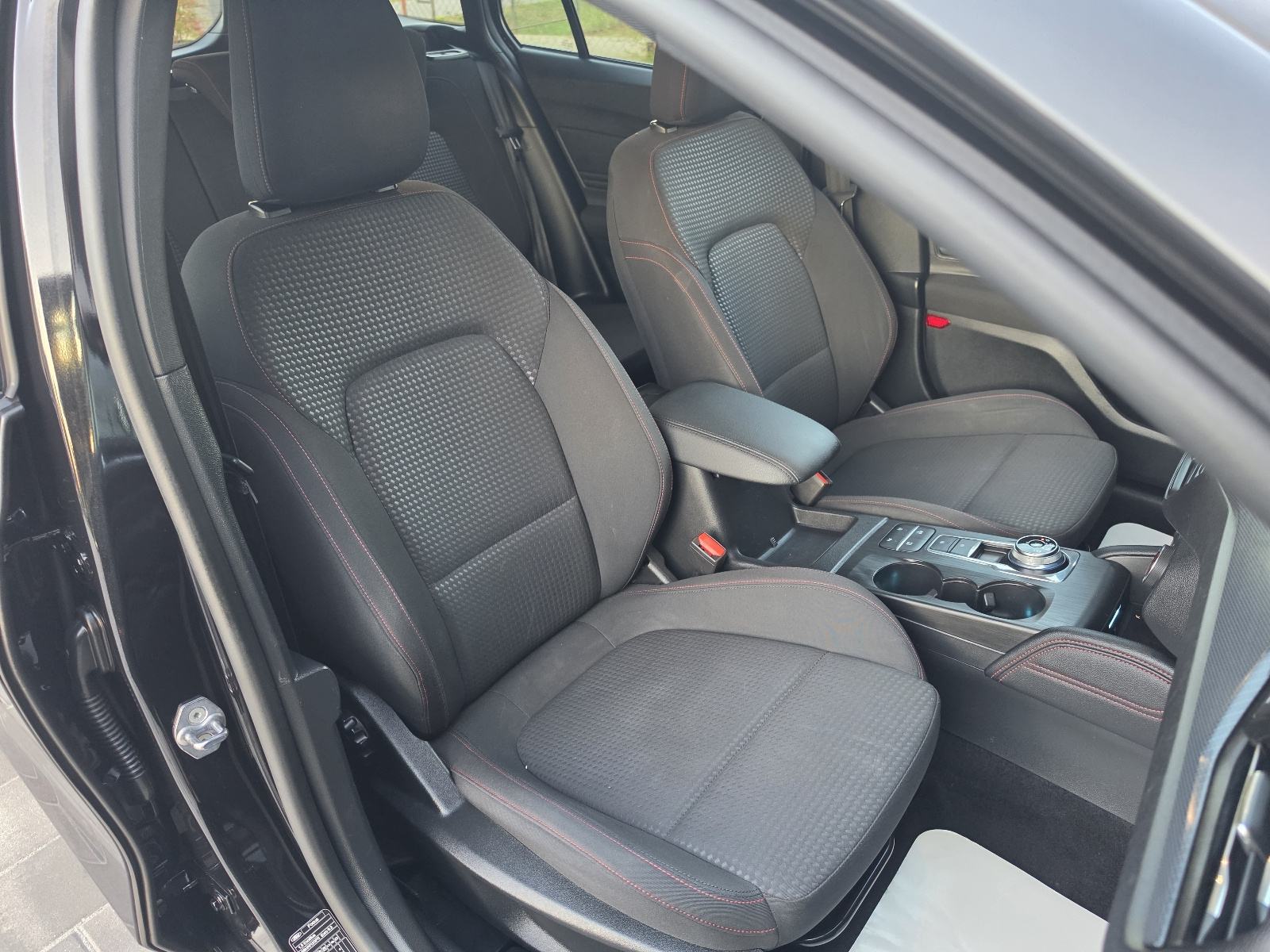 Ford Focus Karavan 1,5 TDCi ST-LINE AUT. FULL LED NAVI **GARANCIJA**, fotografija 13