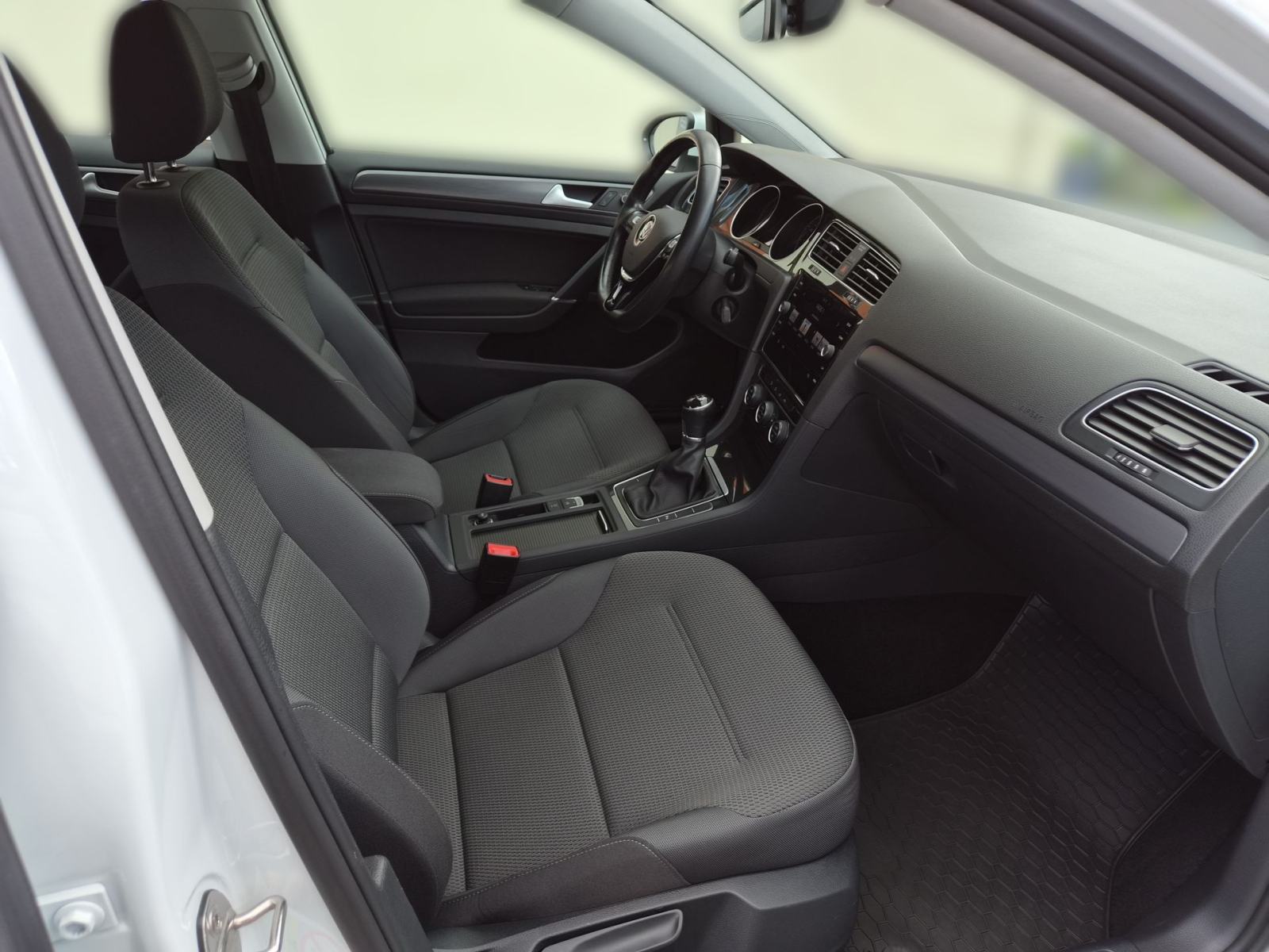 VW Golf 7 1.6TDI 1.VLASNIK TOP STANJE CJENA JE SA PDV, fotografija 15