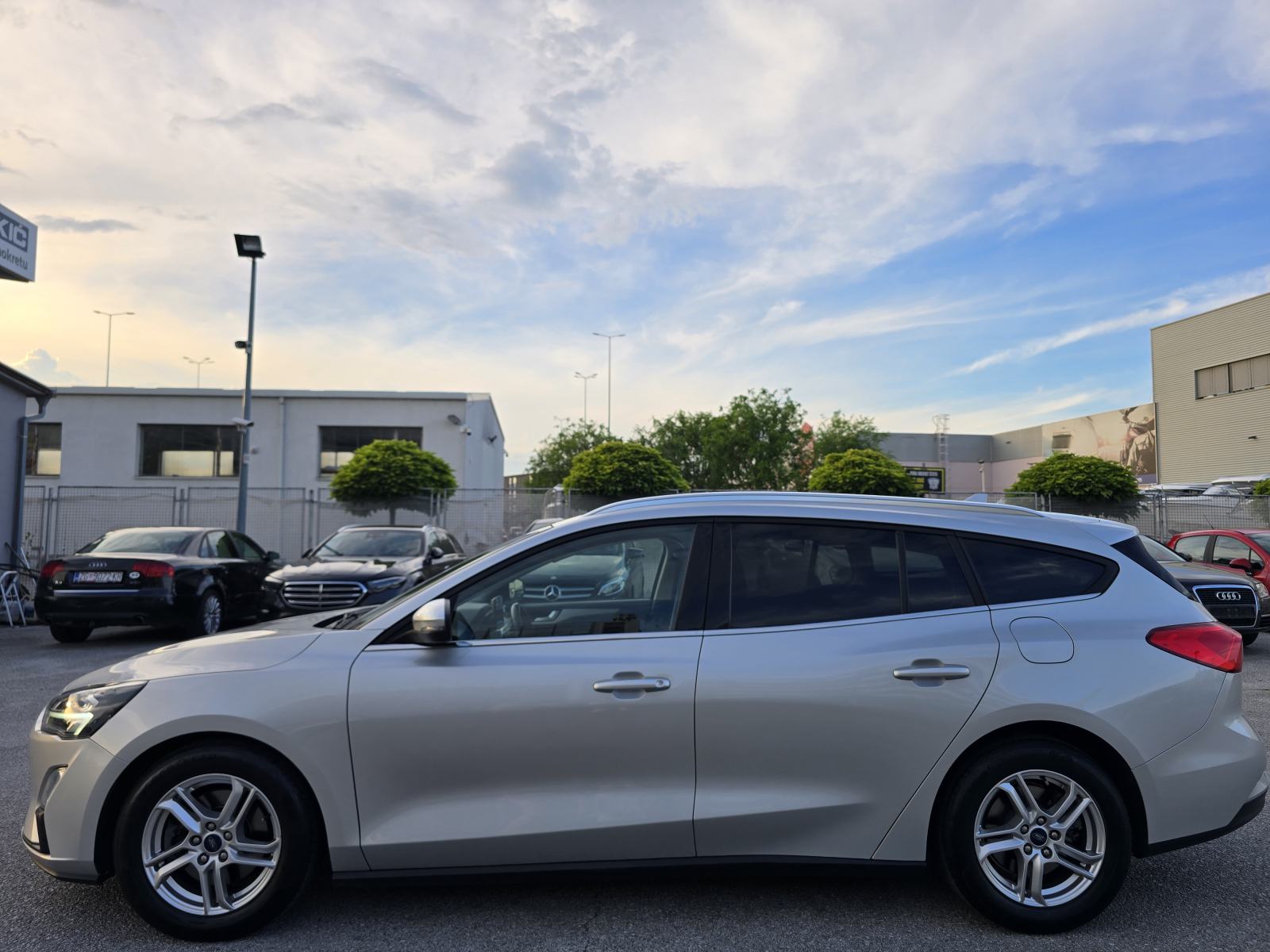 FORD FOCUS KARAVAN 1.5D * AUTOMATIK * 2020.GOD. * ODLIČNO STANJE *, fotografija 2