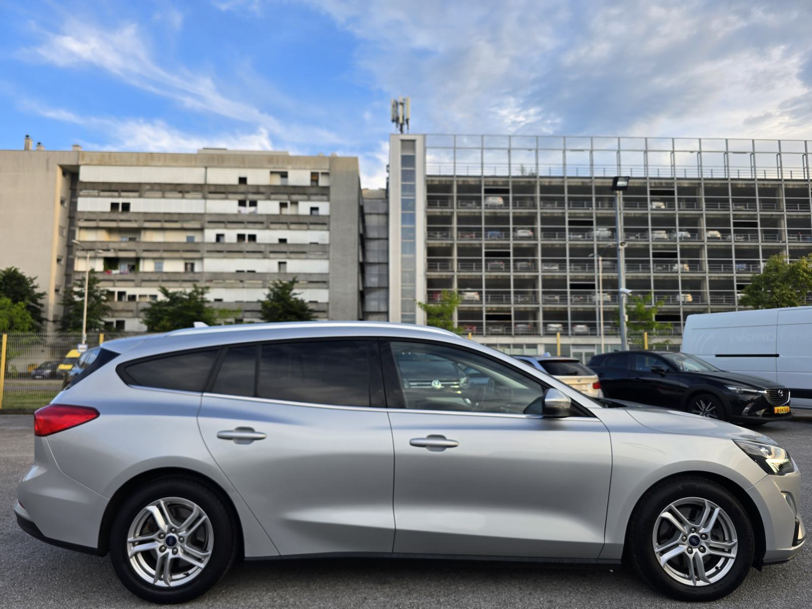 FORD FOCUS KARAVAN 1.5D * AUTOMATIK * 2020.GOD. * ODLIČNO STANJE *, fotografija 6