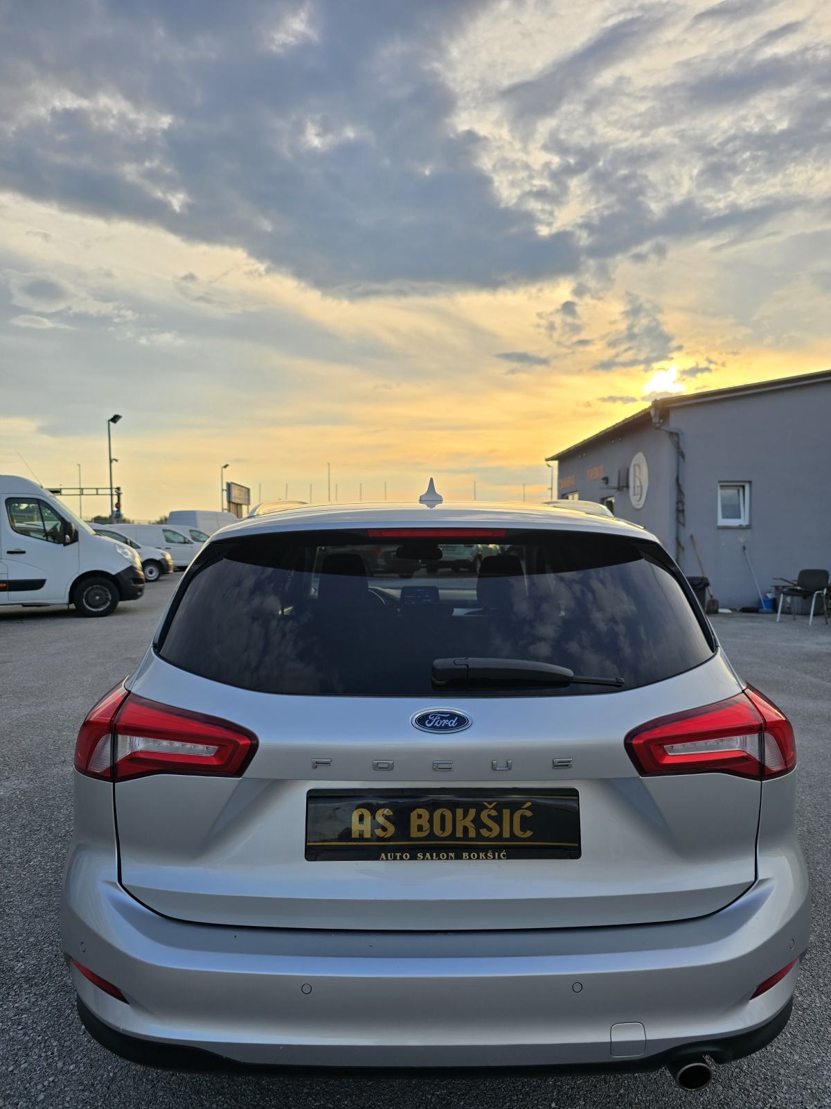 FORD FOCUS KARAVAN 1.5D * AUTOMATIK * 2020.GOD. * ODLIČNO STANJE *, fotografija 4