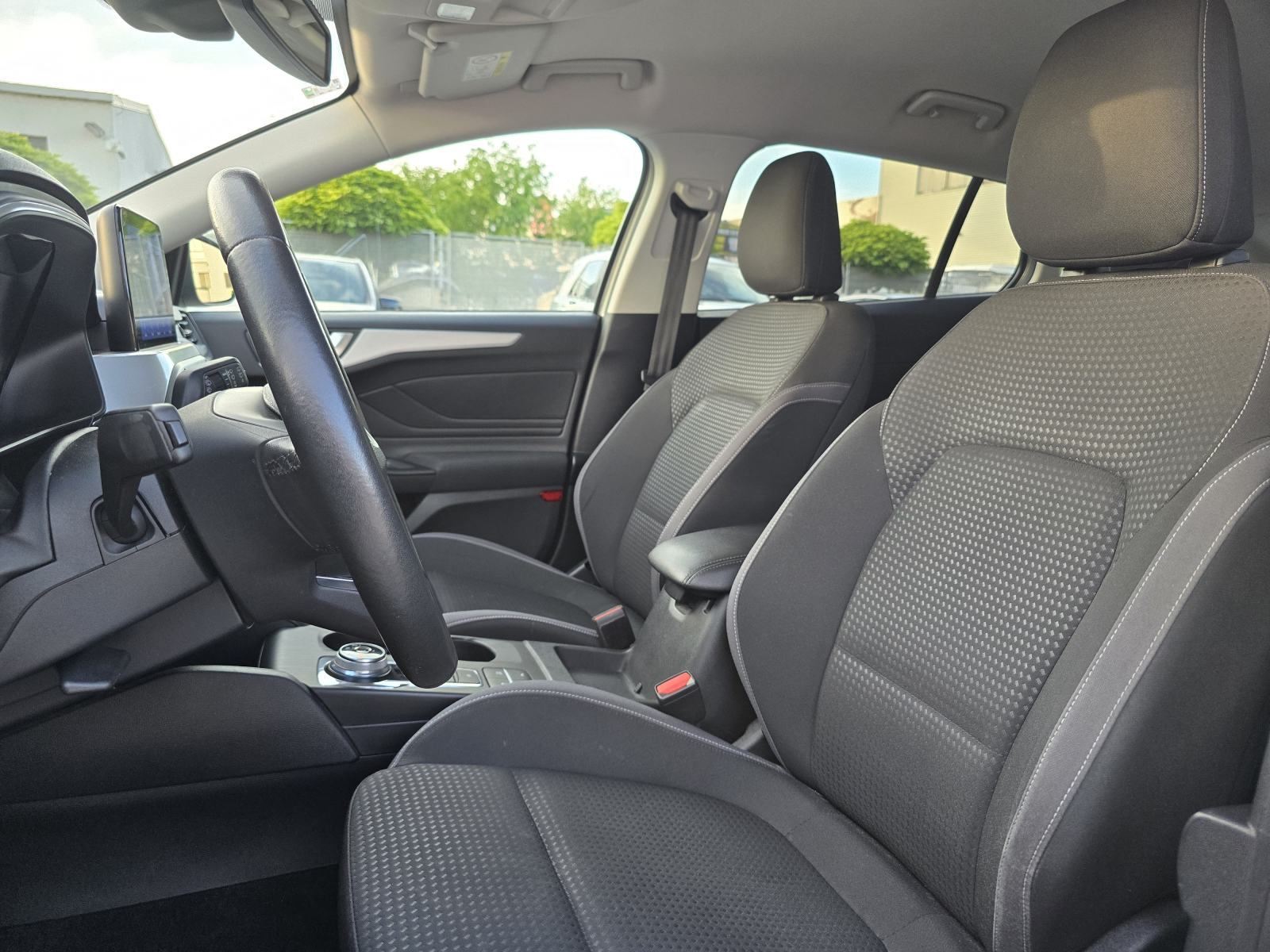FORD FOCUS KARAVAN 1.5D * AUTOMATIK * 2020.GOD. * ODLIČNO STANJE *, fotografija 19