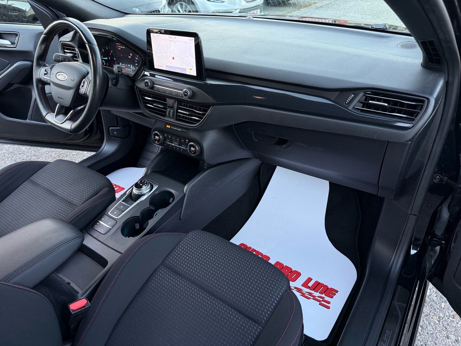 Ford Focus Karavan 1.5d Automatik - ST LINE - 2019.g. Ekstra stanje, fotografija 10