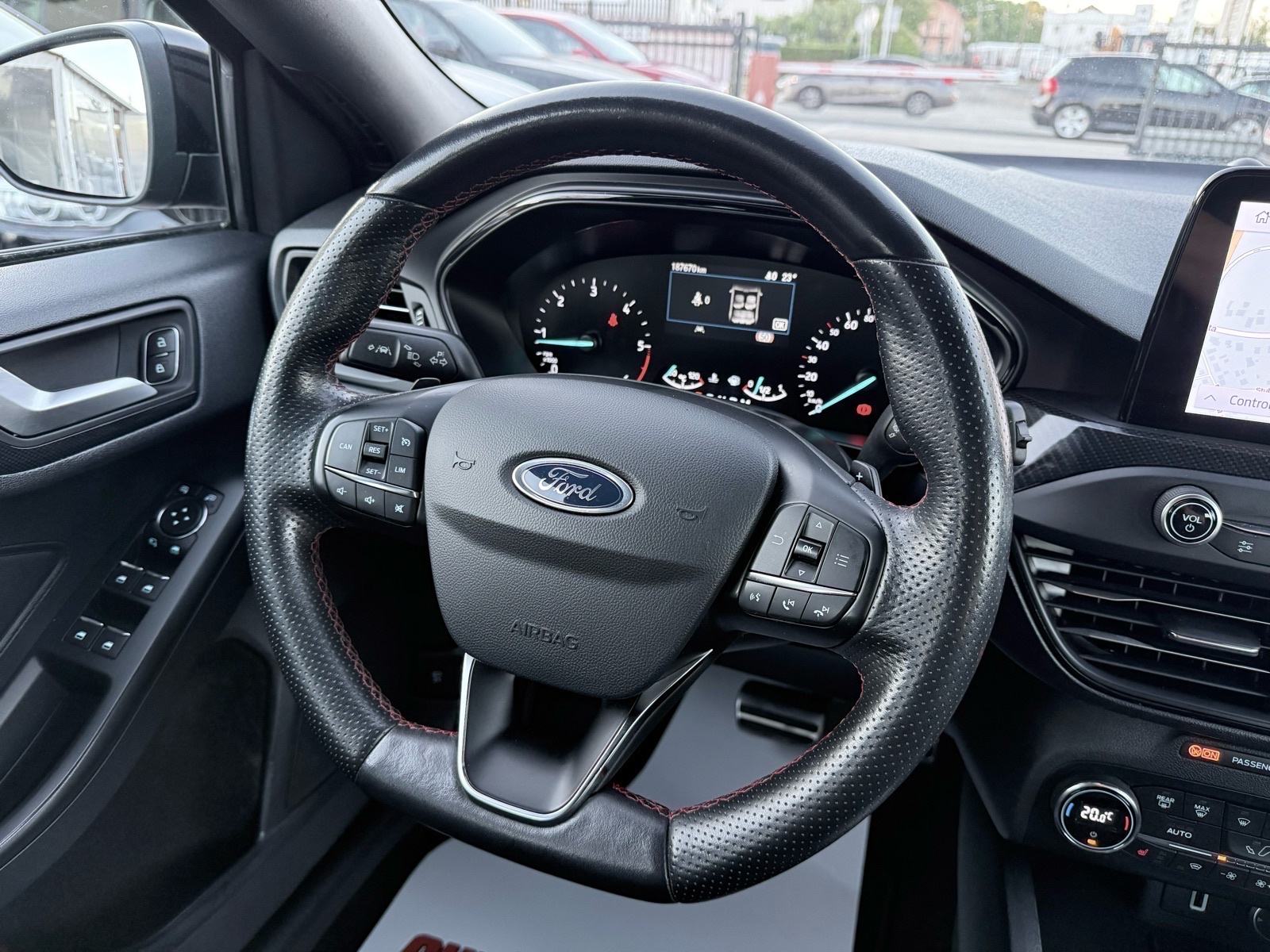 Ford Focus Karavan 1.5d Automatik - ST LINE - 2019.g. Ekstra stanje, fotografija 13