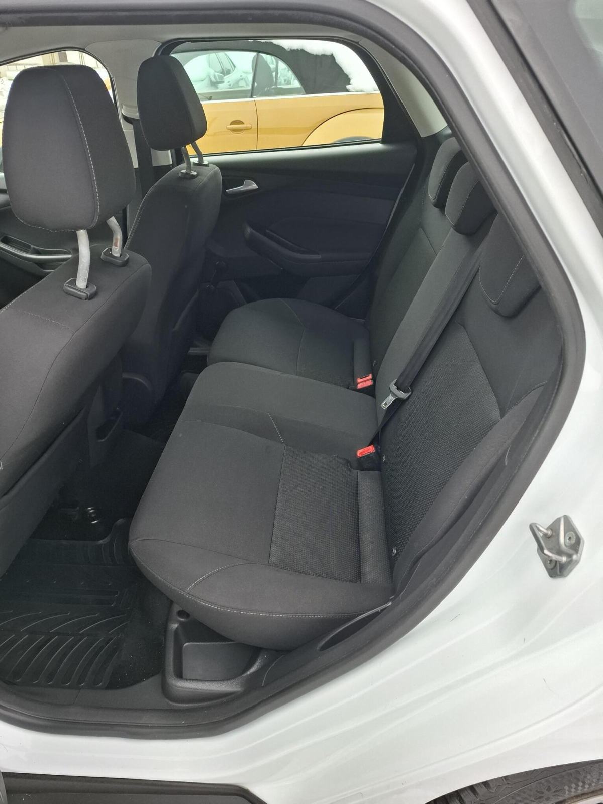 Ford Focus Karavan 1.5TDCi ++mj.rata 62€ / 1VL. /HR AUTO / u PDV-u++, fotografija 16