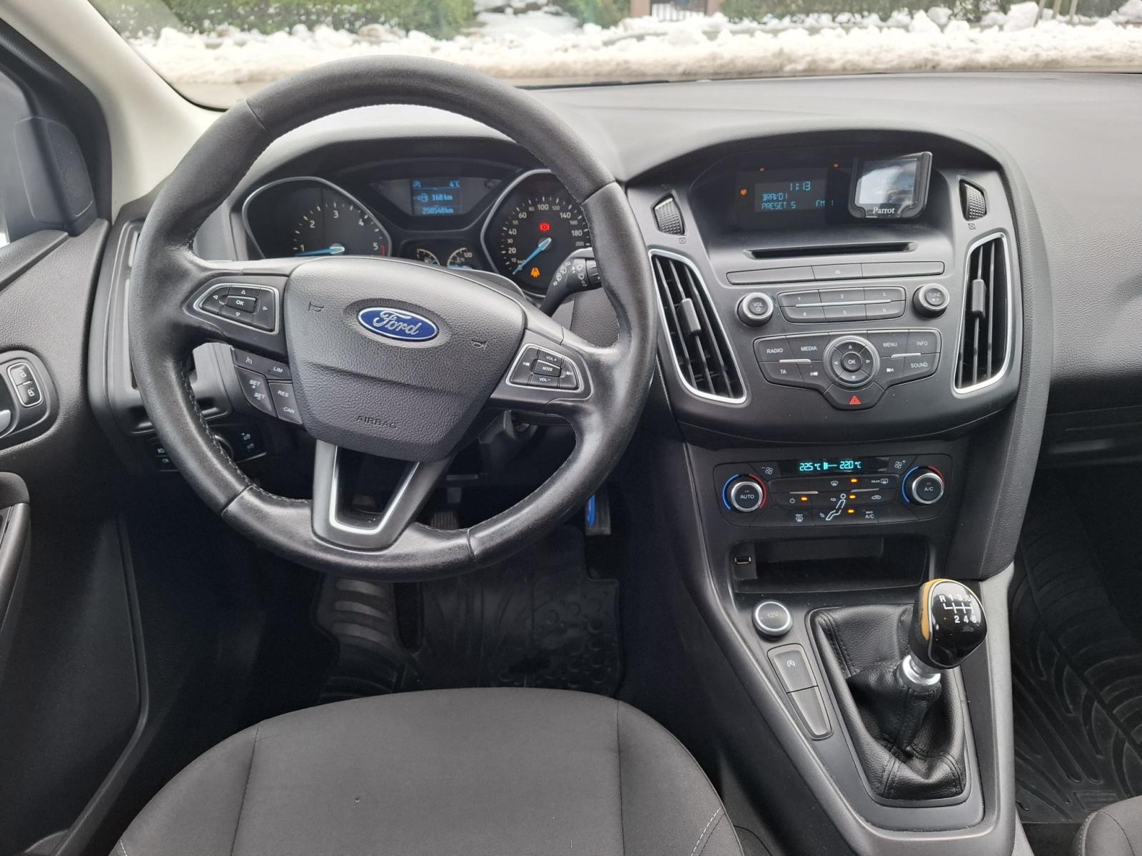 Ford Focus Karavan 1.5TDCi ++mj.rata 62€ / 1VL. /HR AUTO / u PDV-u++, fotografija 12