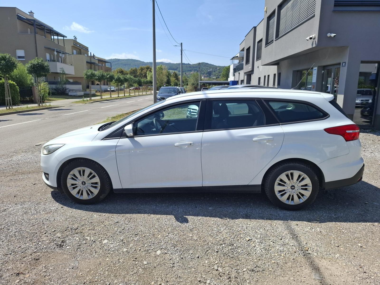 Ford Focus Karavan 1.5TDCi ++mj.rata 62€ / 1VL. /HR AUTO / u PDV-u++, fotografija 8