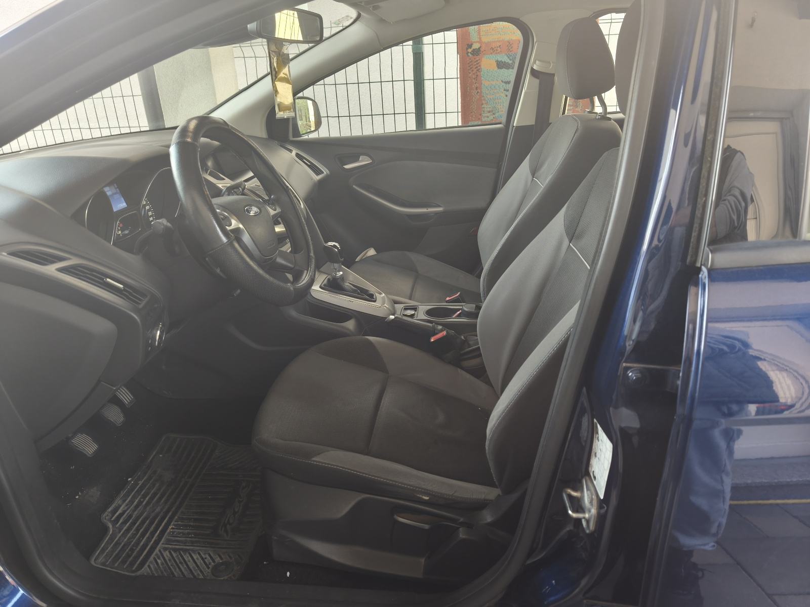 Ford Focus Karavan 1.6 tdci-registriran godinu dana, pogled izvana - slika 5