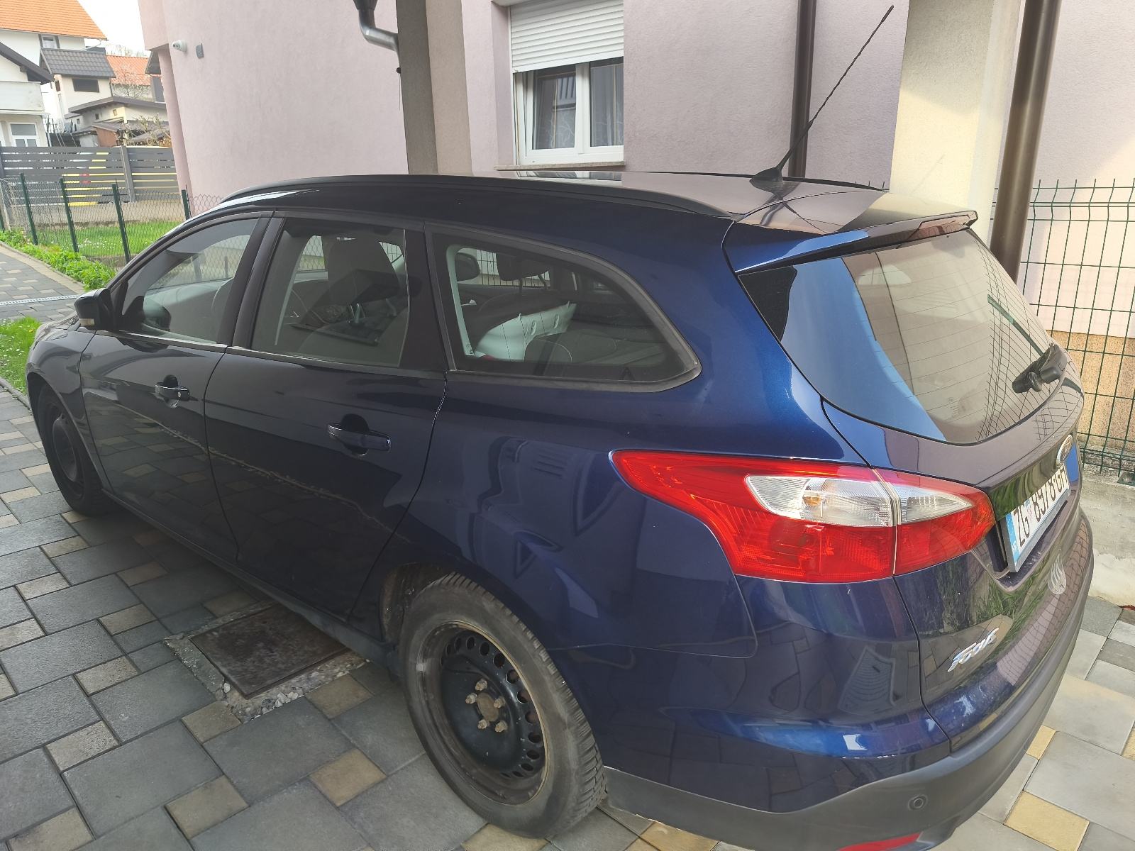 Ford Focus Karavan 1.6 tdci-registriran godinu dana, fotografija 6