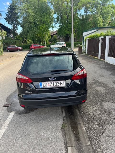 Ford Focus Karavan 1,6 odlično stanje. 129.000 km REG DO 7/2027, fotografija 3