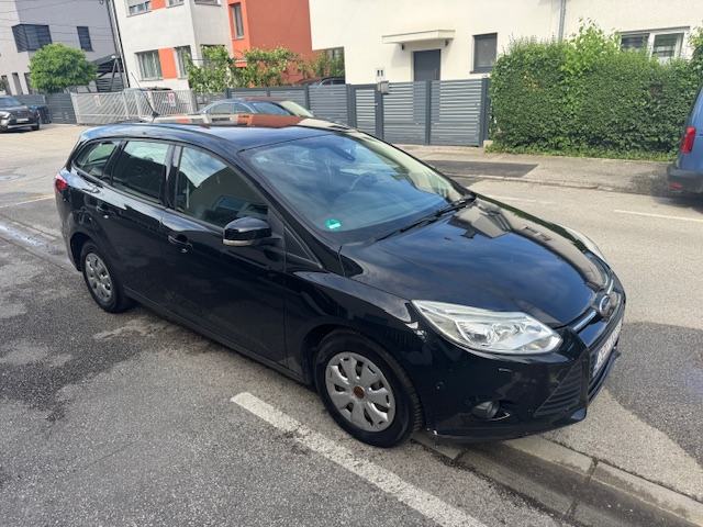Ford Focus Karavan 1,6 odlično stanje. 129.000 km REG DO 7/2027, fotografija 4