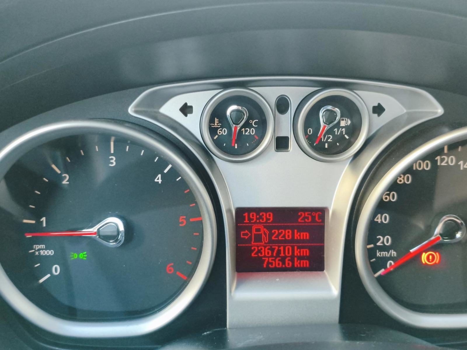 Ford Focus Karavan 1,6, fotografija 3