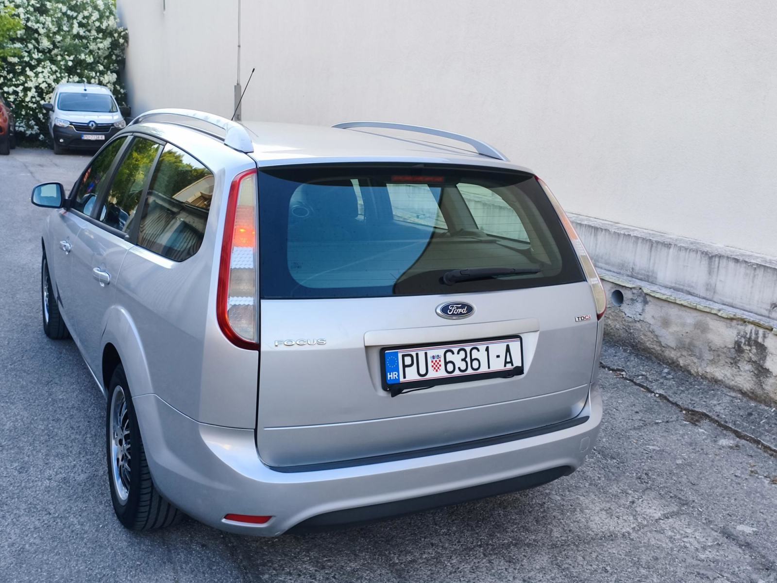 Ford Focus Karavan 1,6, fotografija 10