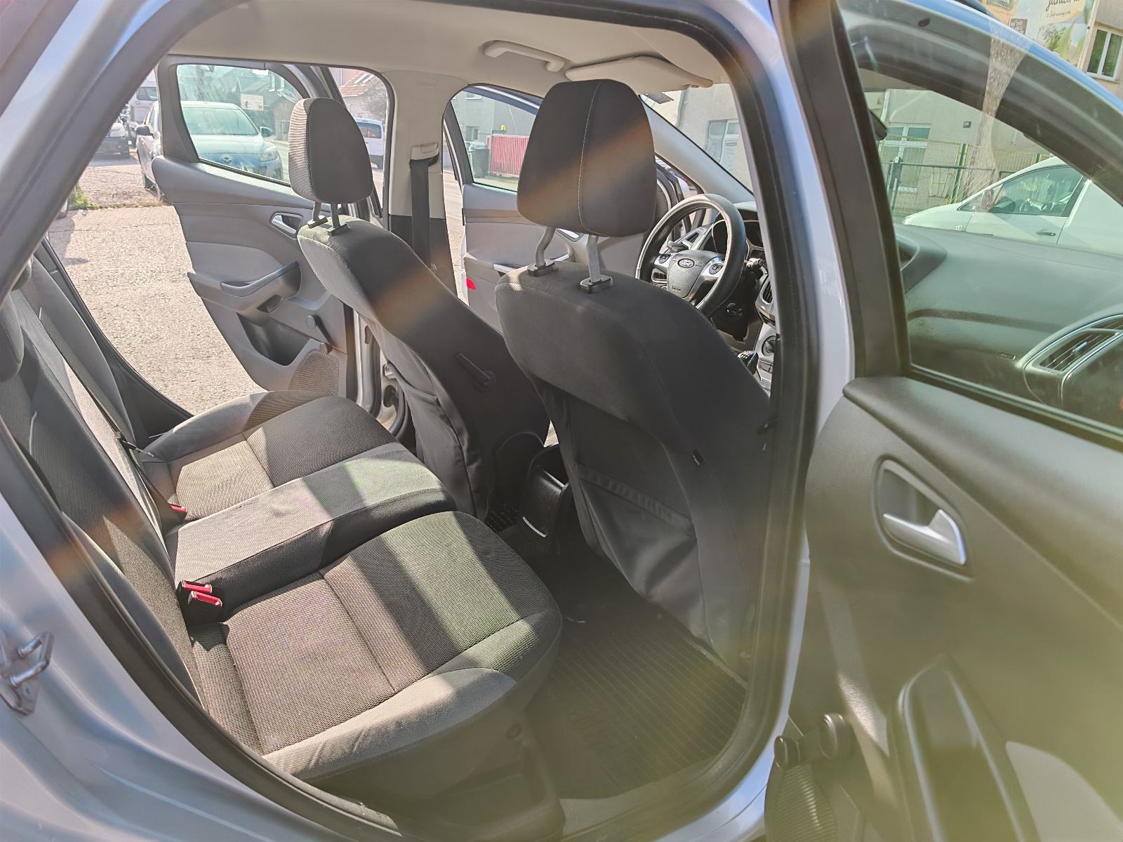 Ford Focus Karavan 1.6 TDCi 2014g, 325 tkm, fotografija 12