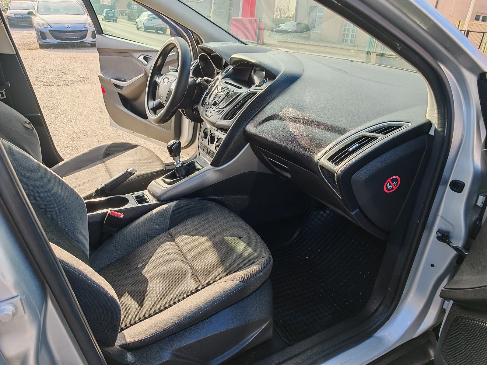 Ford Focus Karavan 1.6 TDCi 2014g, 325 tkm, fotografija 10