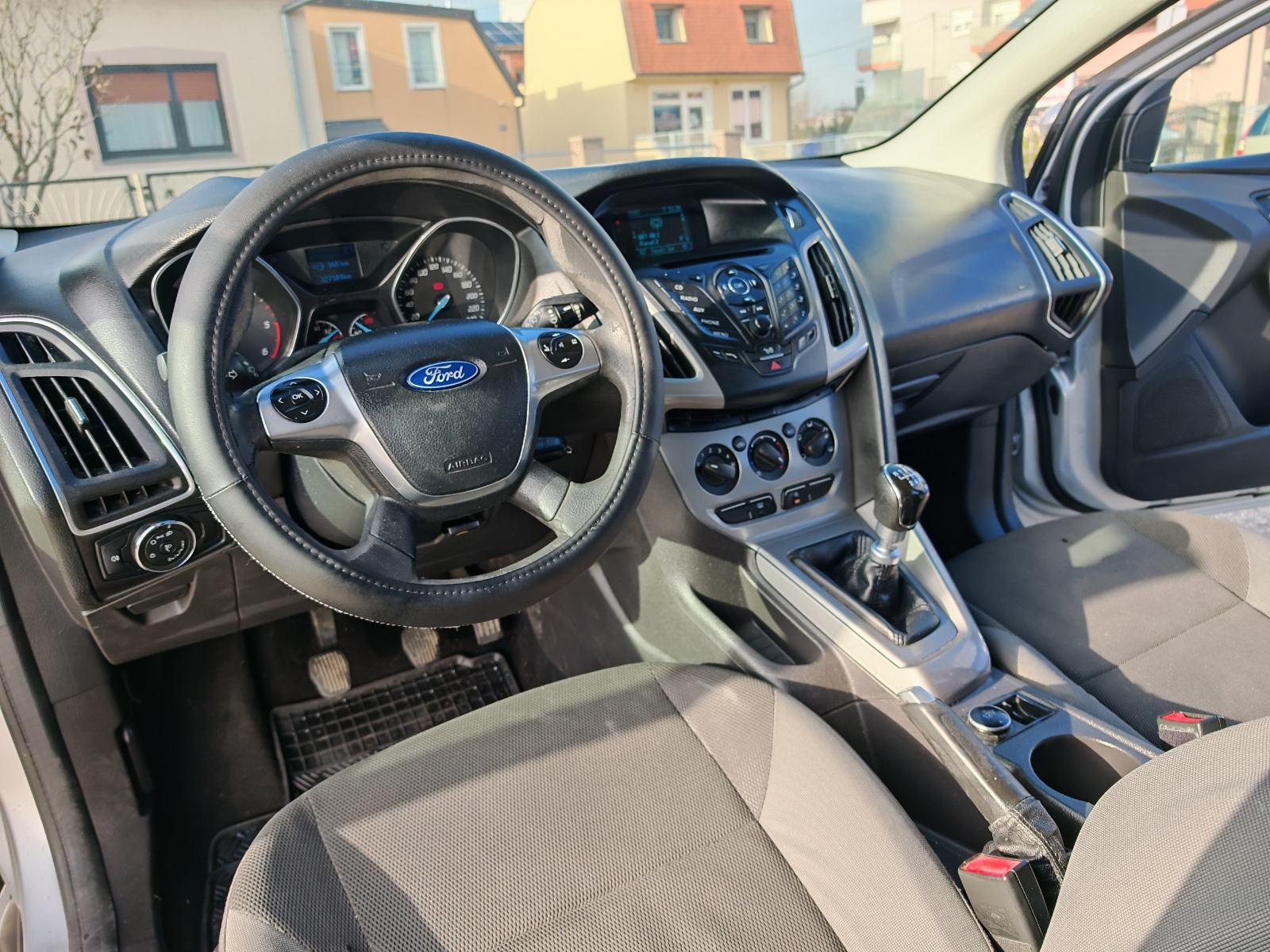 Ford Focus Karavan 1.6 TDCi 2014g, 325 tkm, fotografija 15