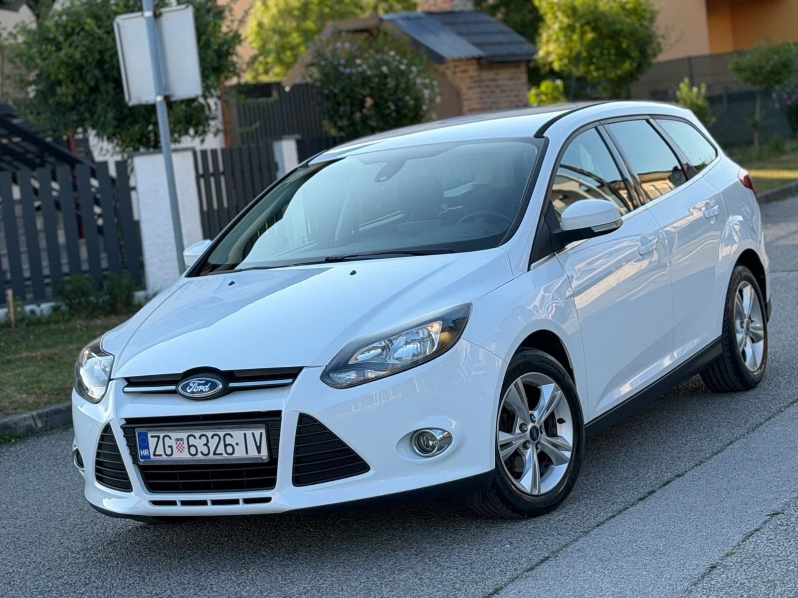Ford Focus Karavan 1.6 TDCI, HR auto, veliki servis, 2014.g, alu, fotografija 3