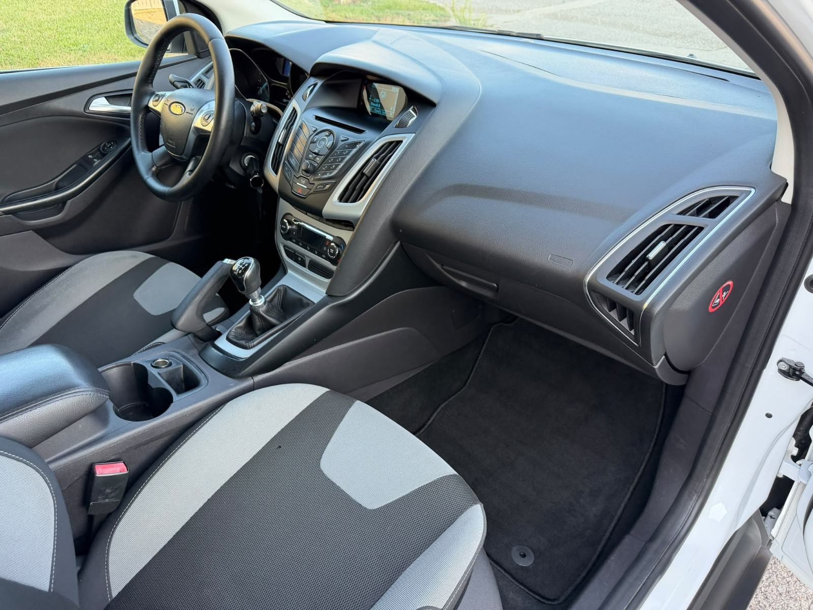 Ford Focus Karavan 1.6 TDCI, HR auto, veliki servis, 2014.g, alu, fotografija 10
