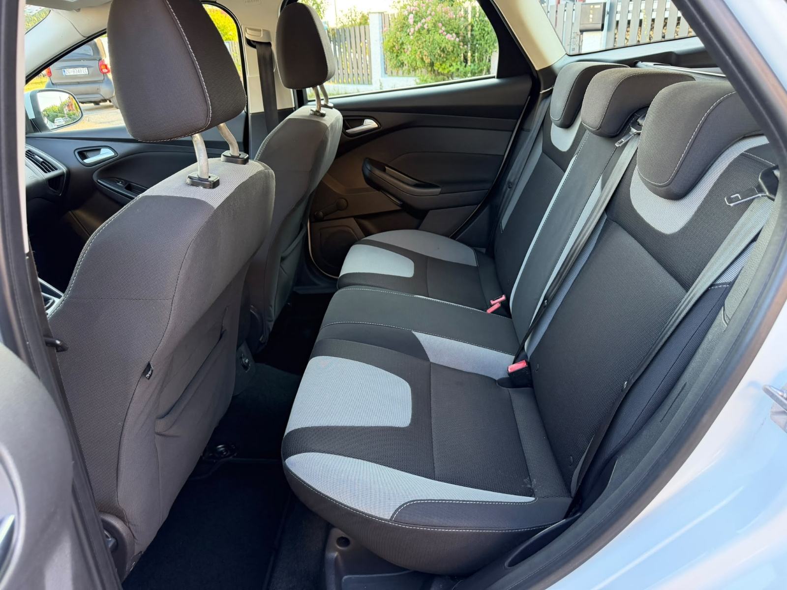 Ford Focus Karavan 1.6 TDCI, HR auto, veliki servis, 2014.g, alu, fotografija 16