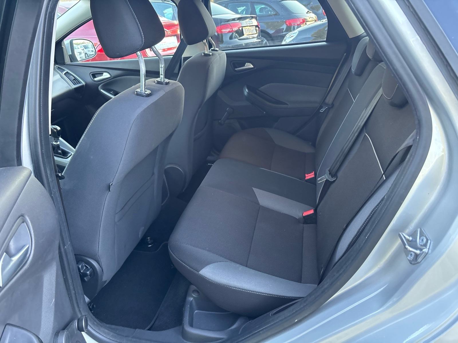 Ford Focus Karavan 1,6 TDCI-KLIMA-NAVI-PDC-MFV-NEMA 5%-KARTICE-36 RATA, fotografija 14
