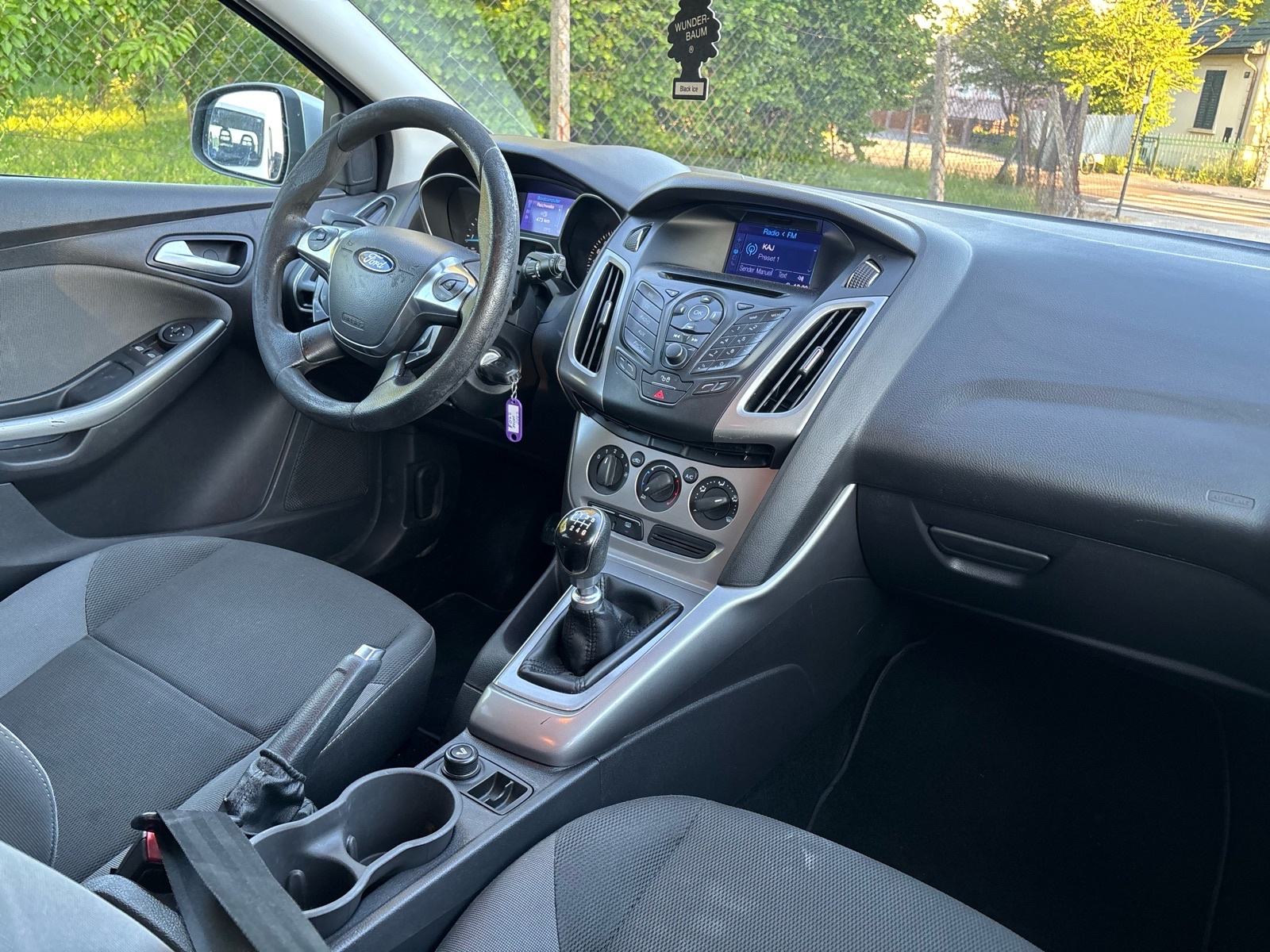 Ford Focus Karavan 1,6 TDCI-KLIMA-NAVI-PDC-MFV-NEMA 5%-KARTICE-36 RATA, fotografija 11