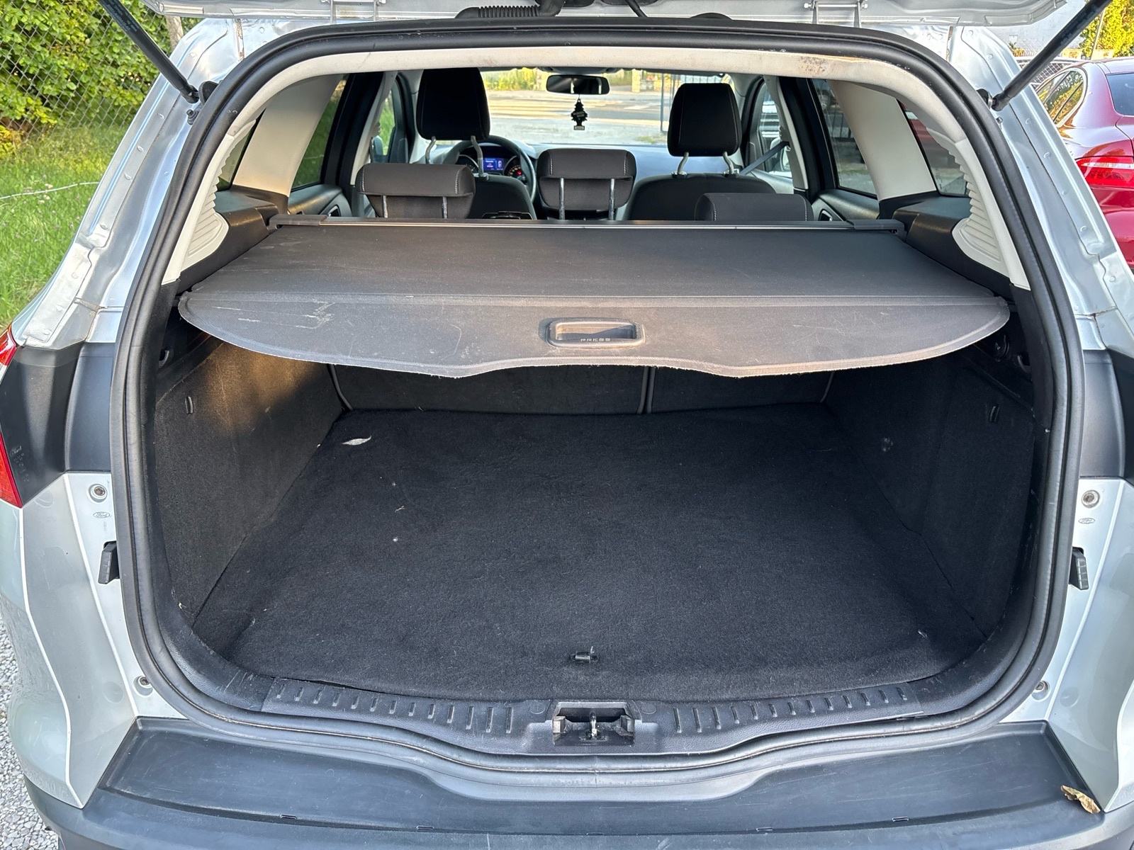 Ford Focus Karavan 1,6 TDCI-KLIMA-NAVI-PDC-MFV-NEMA 5%-KARTICE-36 RATA, fotografija 20