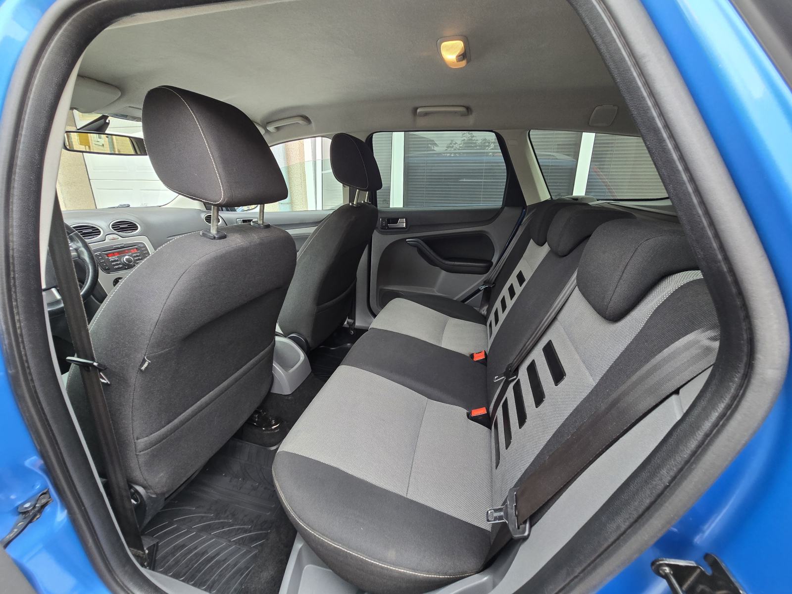 Ford Focus Karavan 1,6 TDCi, KLIMA, PDC, TEMPOMAT, ALU..., fotografija 12
