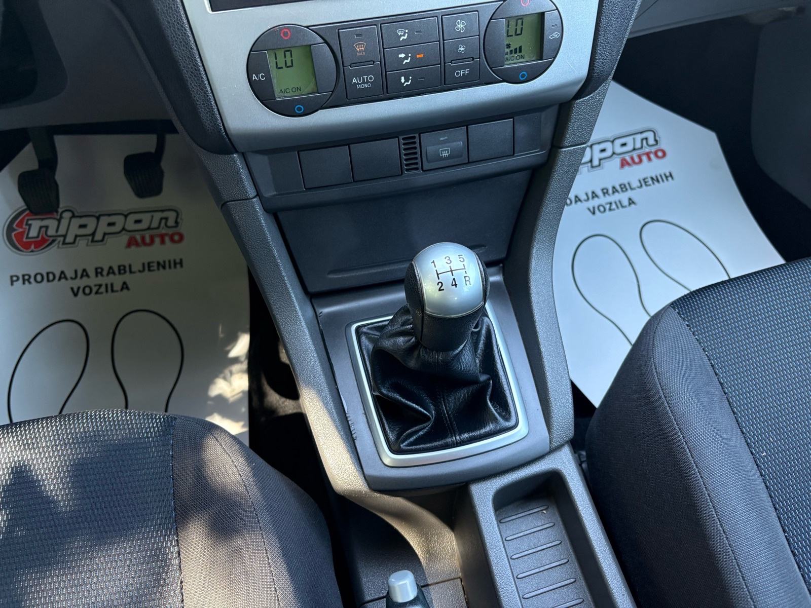 Ford Focus Karavan 1,6 TDCi REG:07/2027 - KLIMA - AUTOKREDIT, fotografija 14