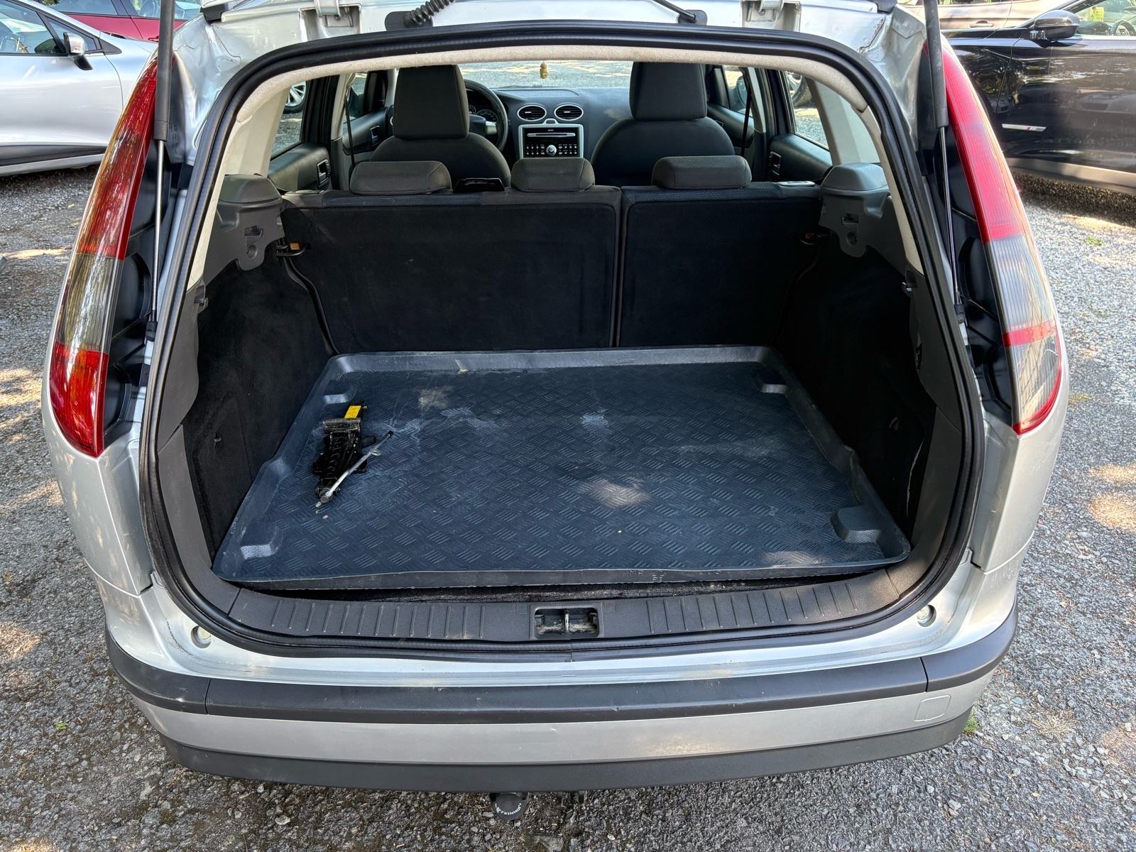Ford Focus Karavan 1,6 TDCi REG:07/2027 - KLIMA - AUTOKREDIT, fotografija 19