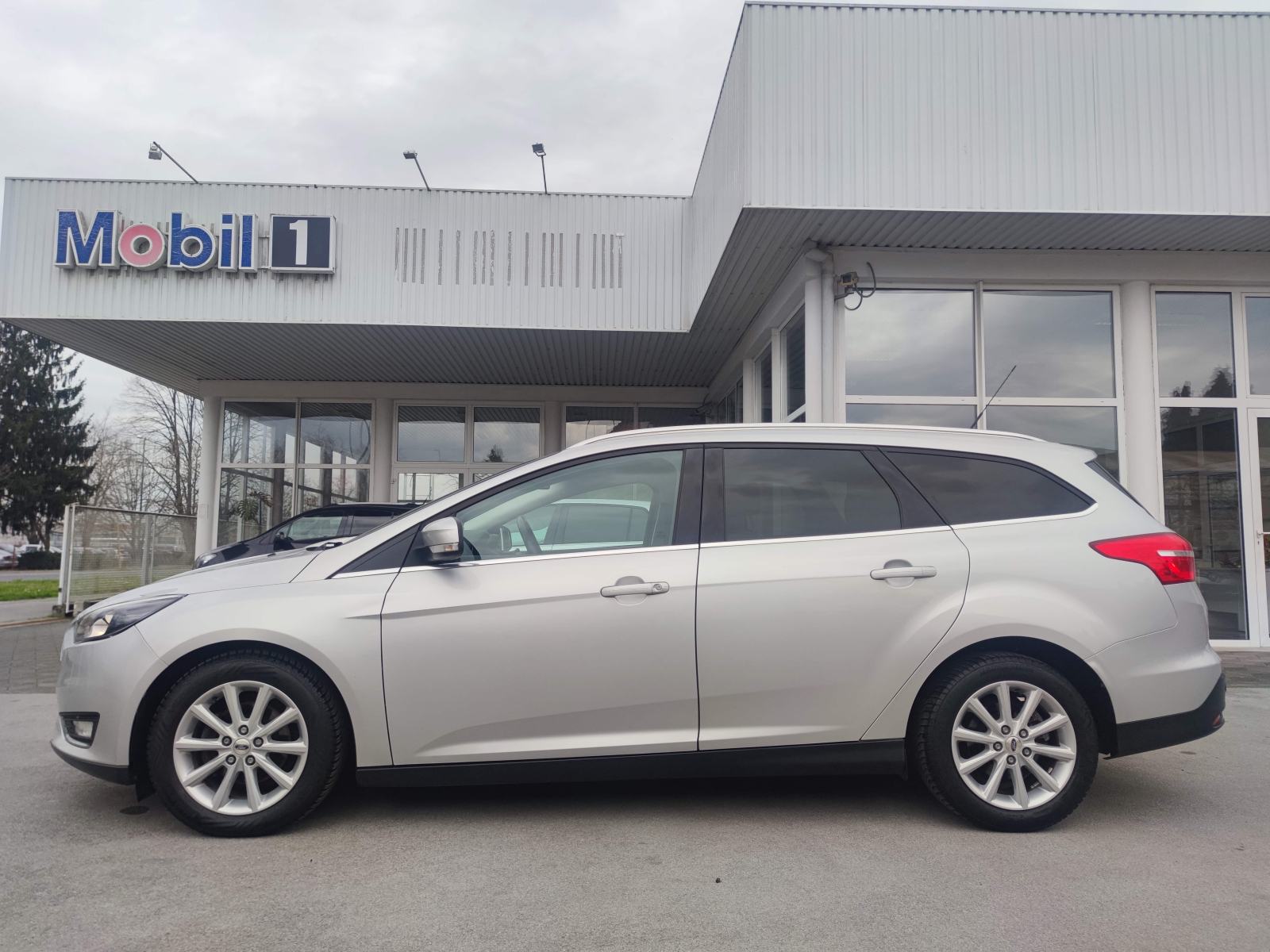 Ford Focus Karavan 1.6 TDCI 6 BRZINA TEMPOMAT PARK PILOT KROM BLUETOOT, fotografija 7