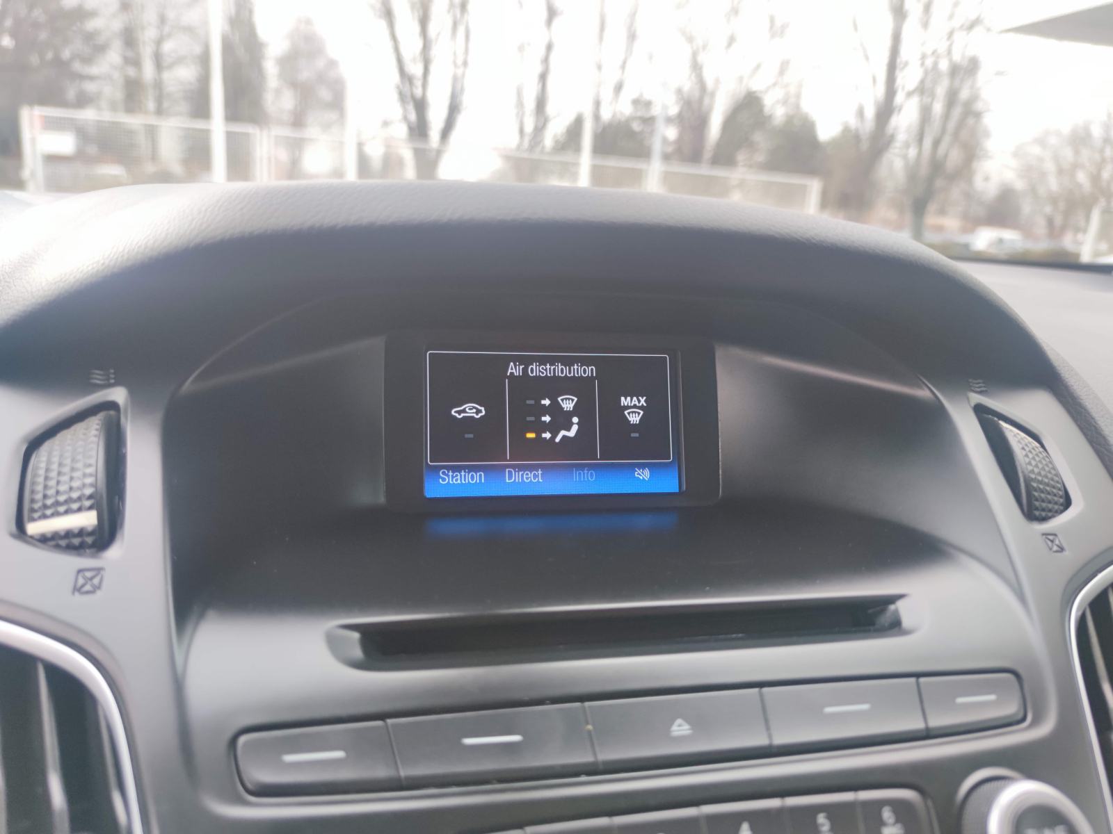 Ford Focus Karavan 1.6 TDCI 6 BRZINA TEMPOMAT PARK PILOT KROM BLUETOOT, fotografija 20