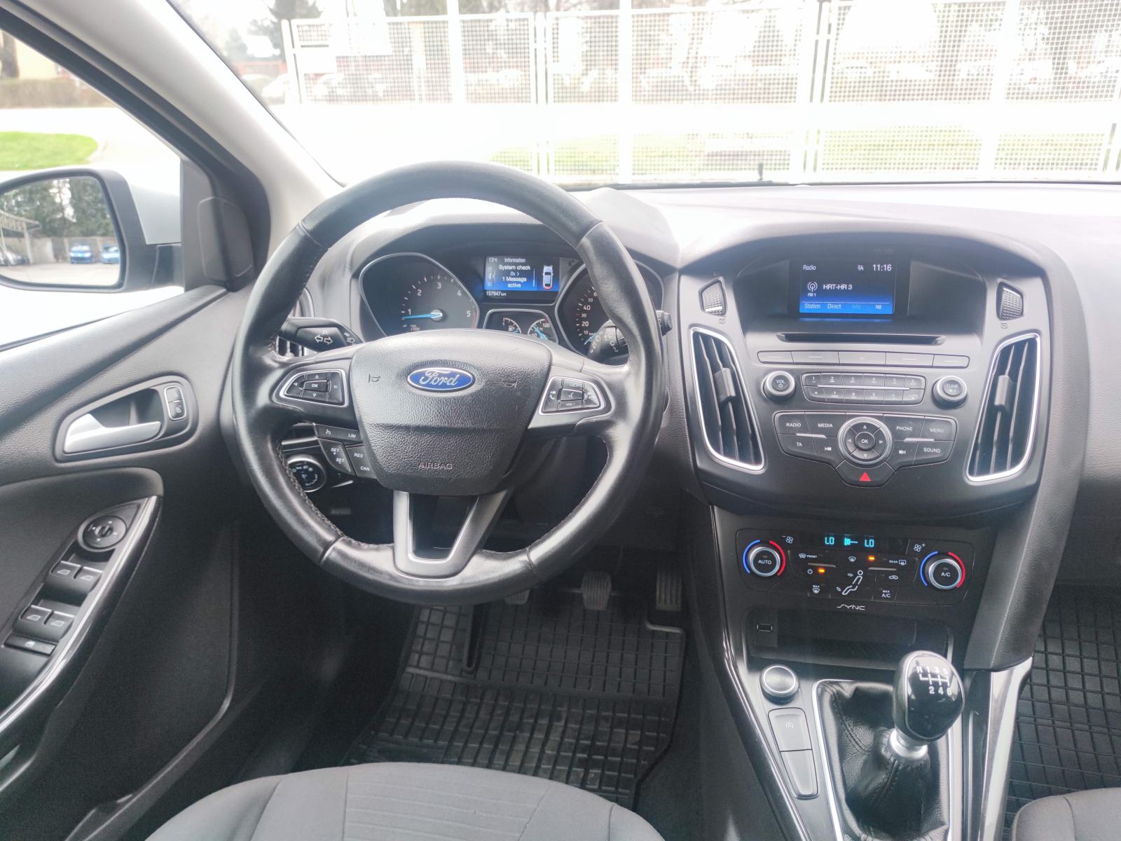 Ford Focus Karavan 1.6 TDCI 6 BRZINA TEMPOMAT PARK PILOT KROM BLUETOOT, fotografija 16