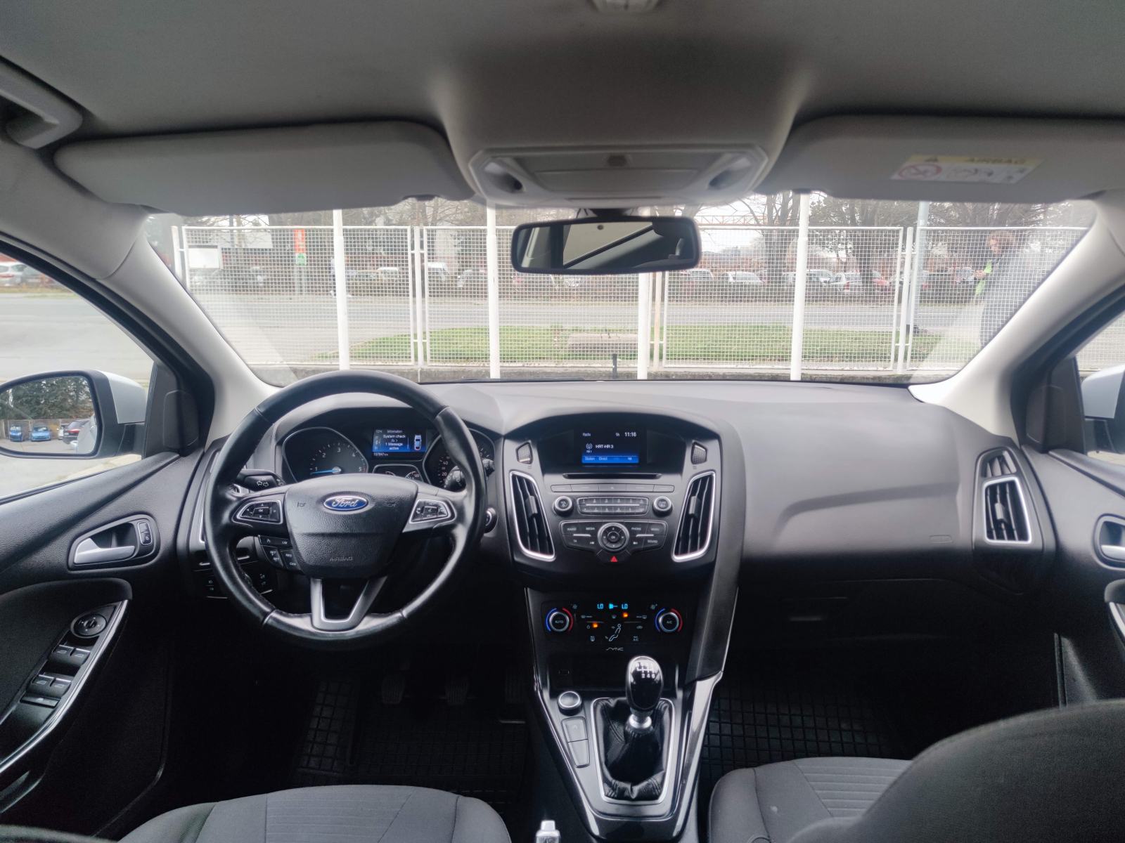 Ford Focus Karavan 1.6 TDCI 6 BRZINA TEMPOMAT PARK PILOT KROM BLUETOOT, fotografija 14