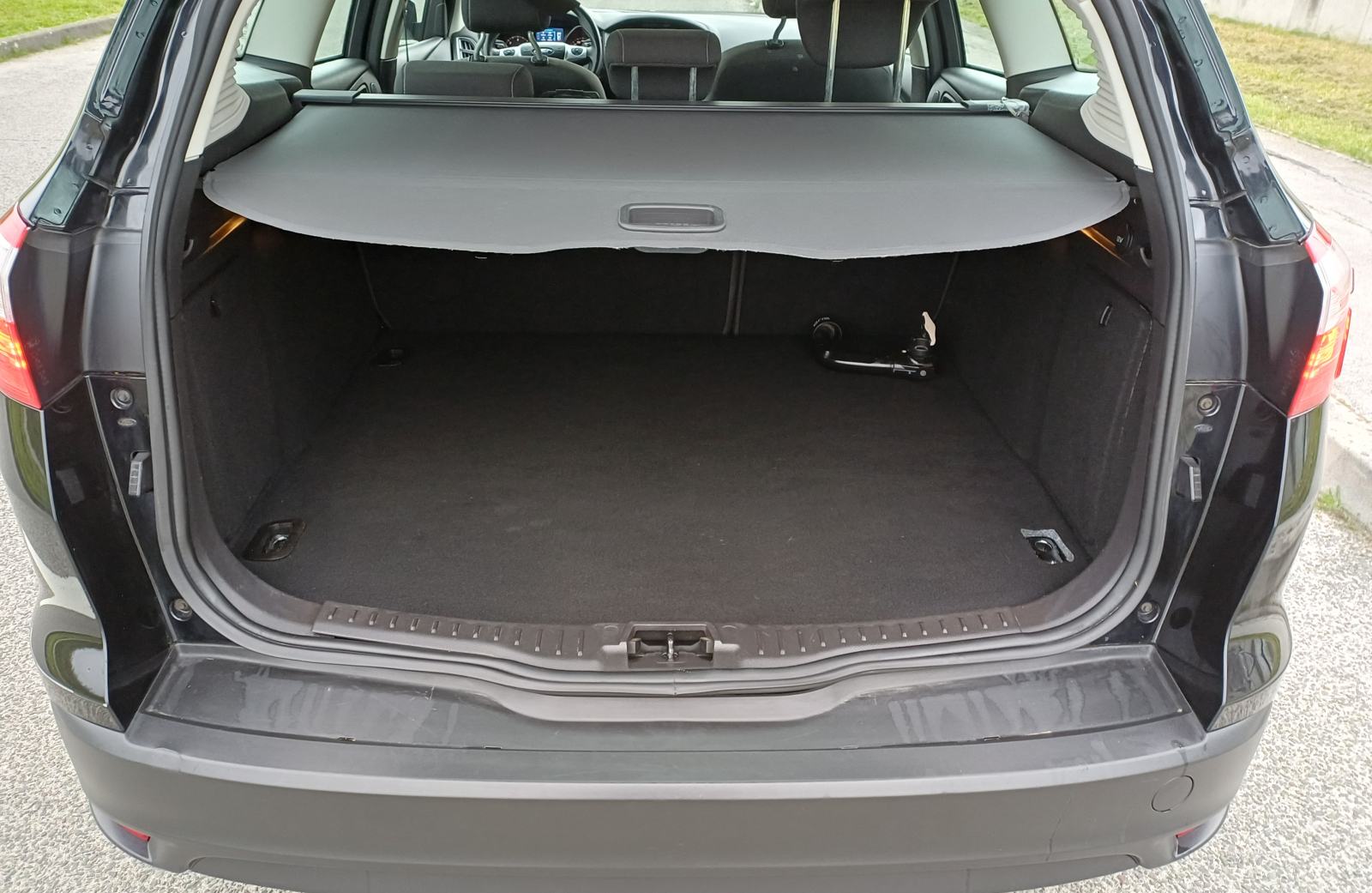 Ford Focus Karavan 1,6 tdci Titanium, ## reg. 01/27 ##, fotografija 9