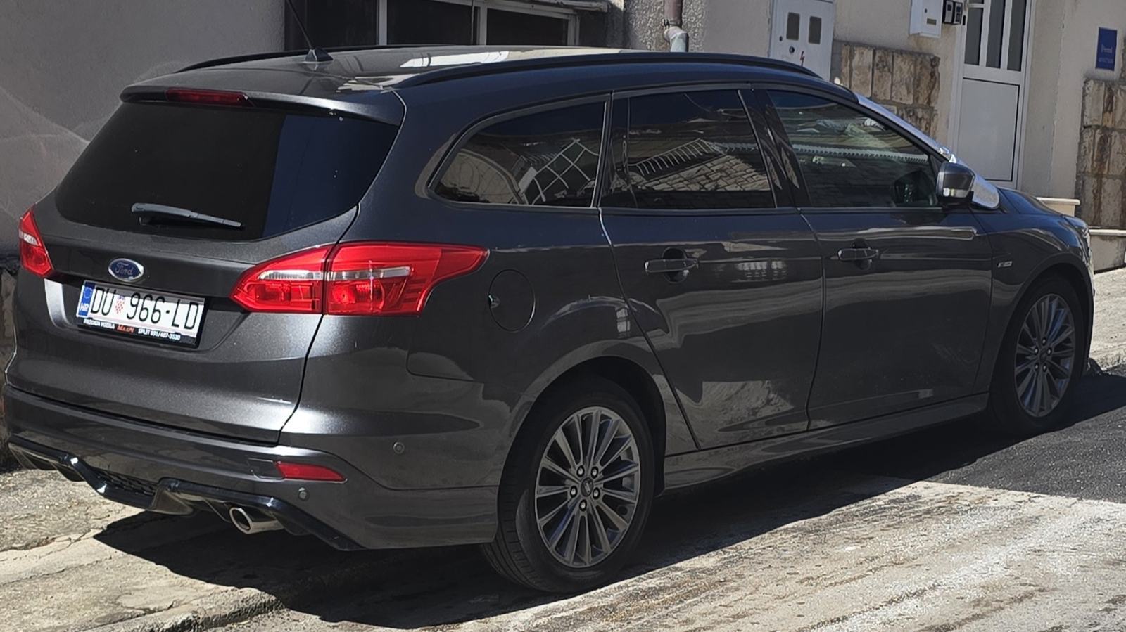 Ford Focus SW, 2.0d,autom., STline, vel.ser.,zamjena skuter, fotografija 1