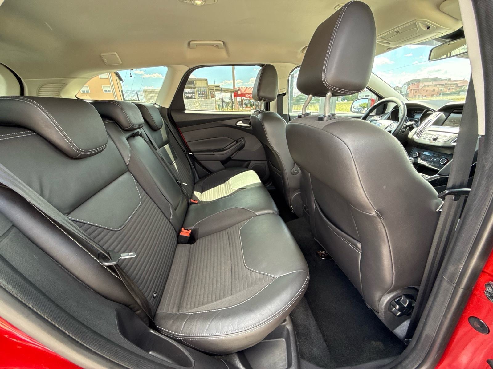 Ford Focus Karavan 2.0 ST LINE 150 ks koza naviTDCi, fotografija 9
