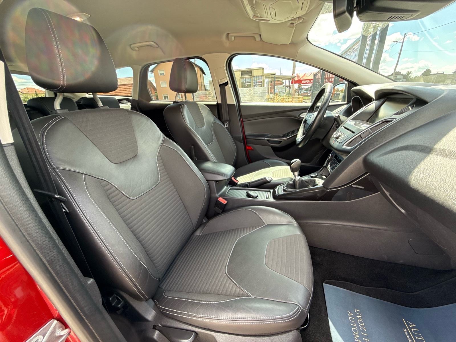 Ford Focus Karavan 2.0 ST LINE 150 ks koza naviTDCi, fotografija 12