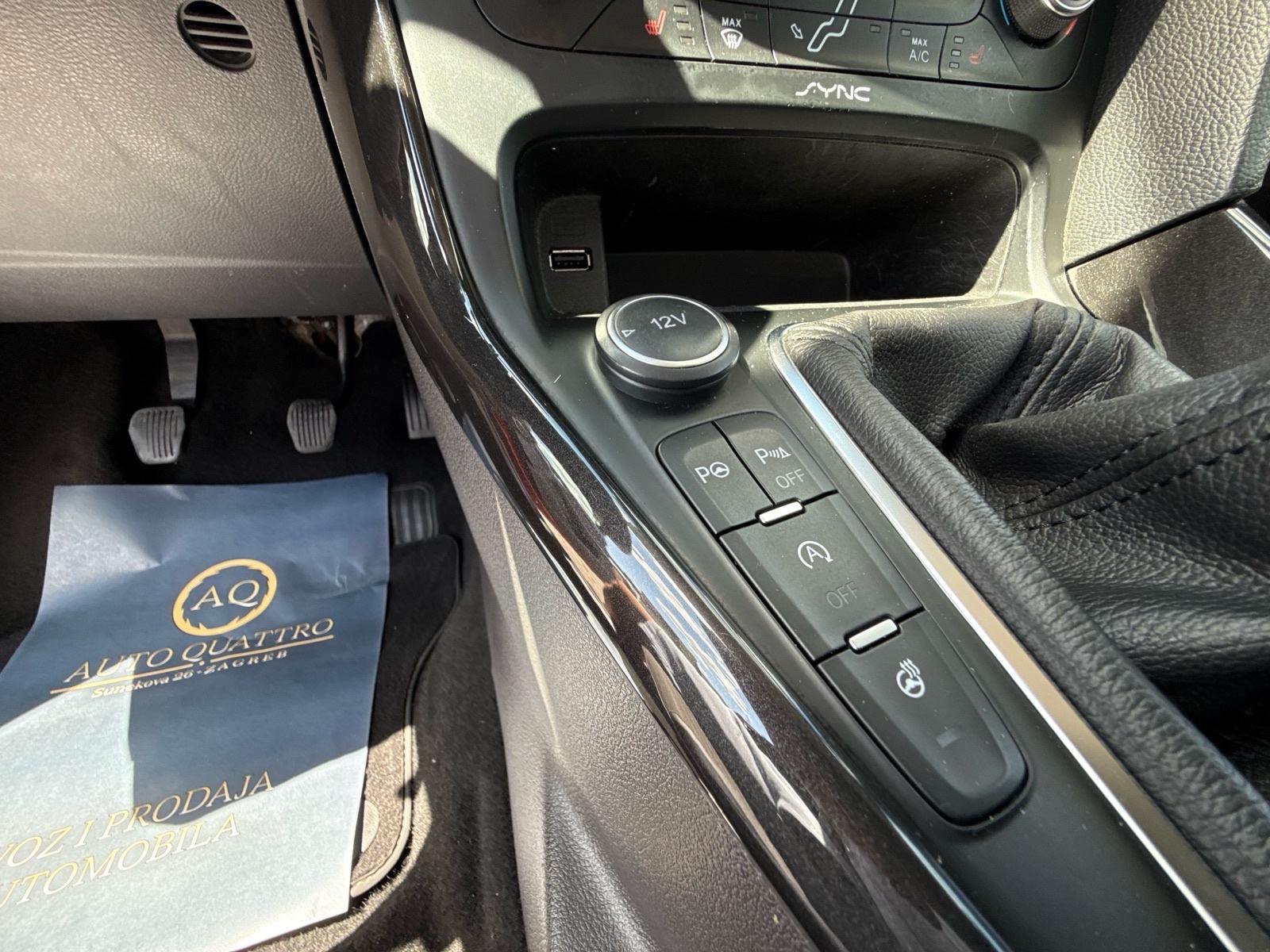 Ford Focus Karavan 2.0 ST LINE 150 ks koza naviTDCi, fotografija 13