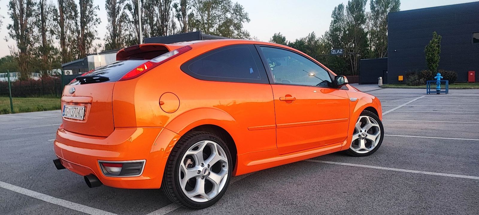 Ford Focus mk2 ST, Electric orange, veliki + mali servis, fotografija 2