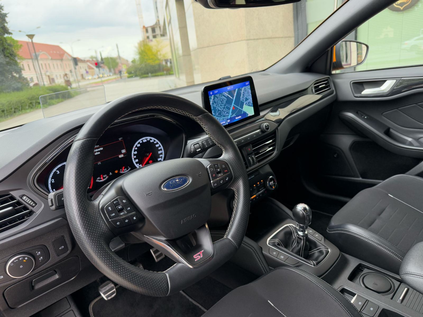 FORD FOCUS ST - KARAVAN - 206 KW - 2020 GOD - LED - TOP STANJE!!, fotografija 13
