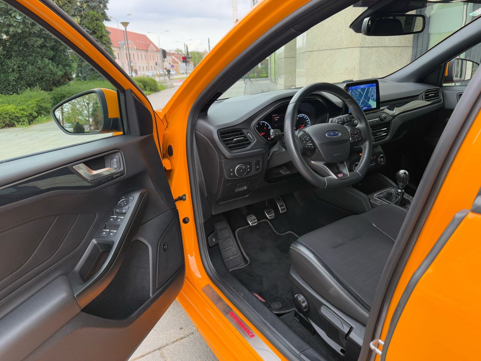 FORD FOCUS ST - KARAVAN - 206 KW - 2020 GOD - LED - TOP STANJE!!, fotografija 12