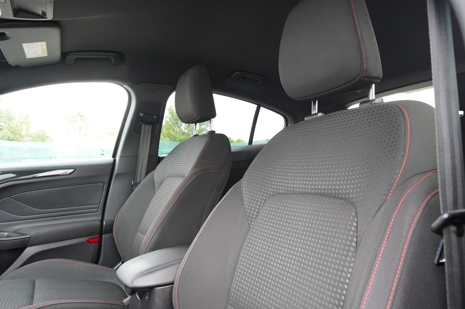 Ford Focus #ST LINE#SERVISNA#JAMSTVO#LEASING BEZ UČEŠĆA#, fotografija 17