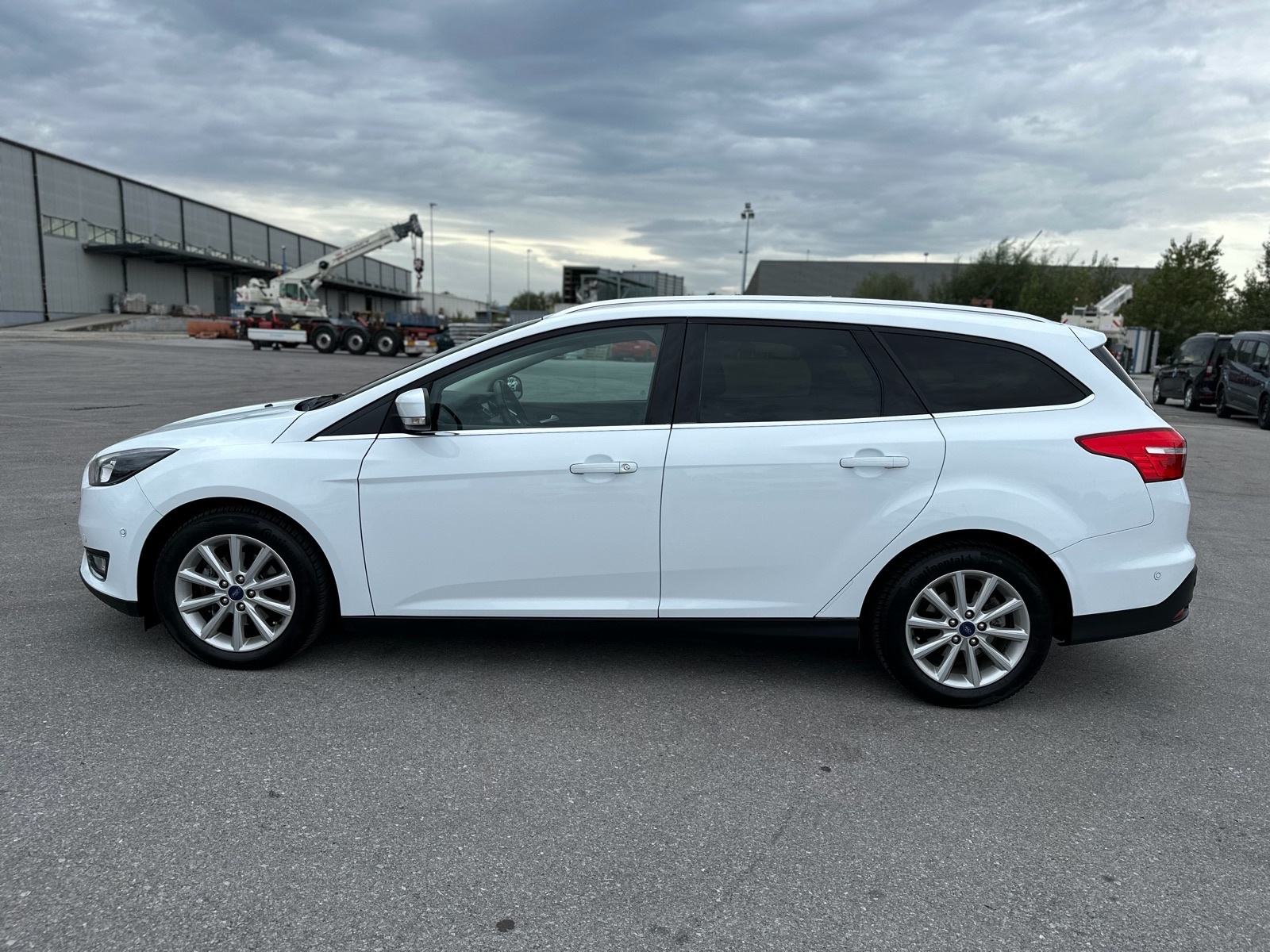 Ford Focus TITANIUM 1,5 TDCi #NAVI #KAMERA #PDC, fotografija 4
